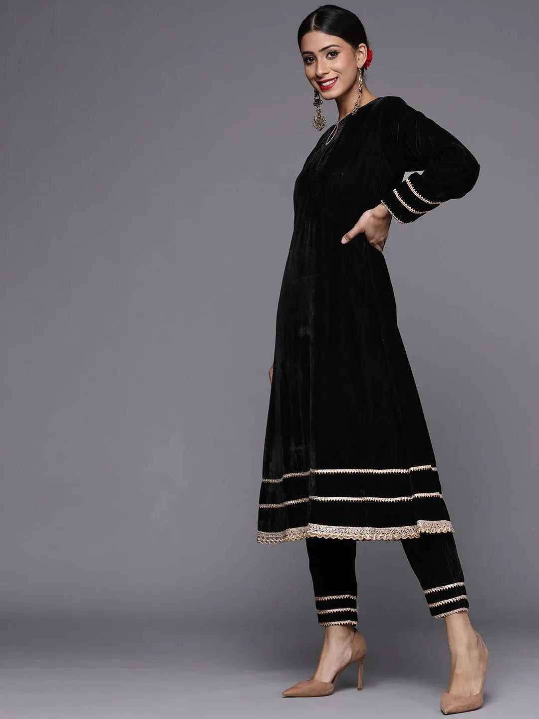 Black Solid Velvet Suit Set - Libas 