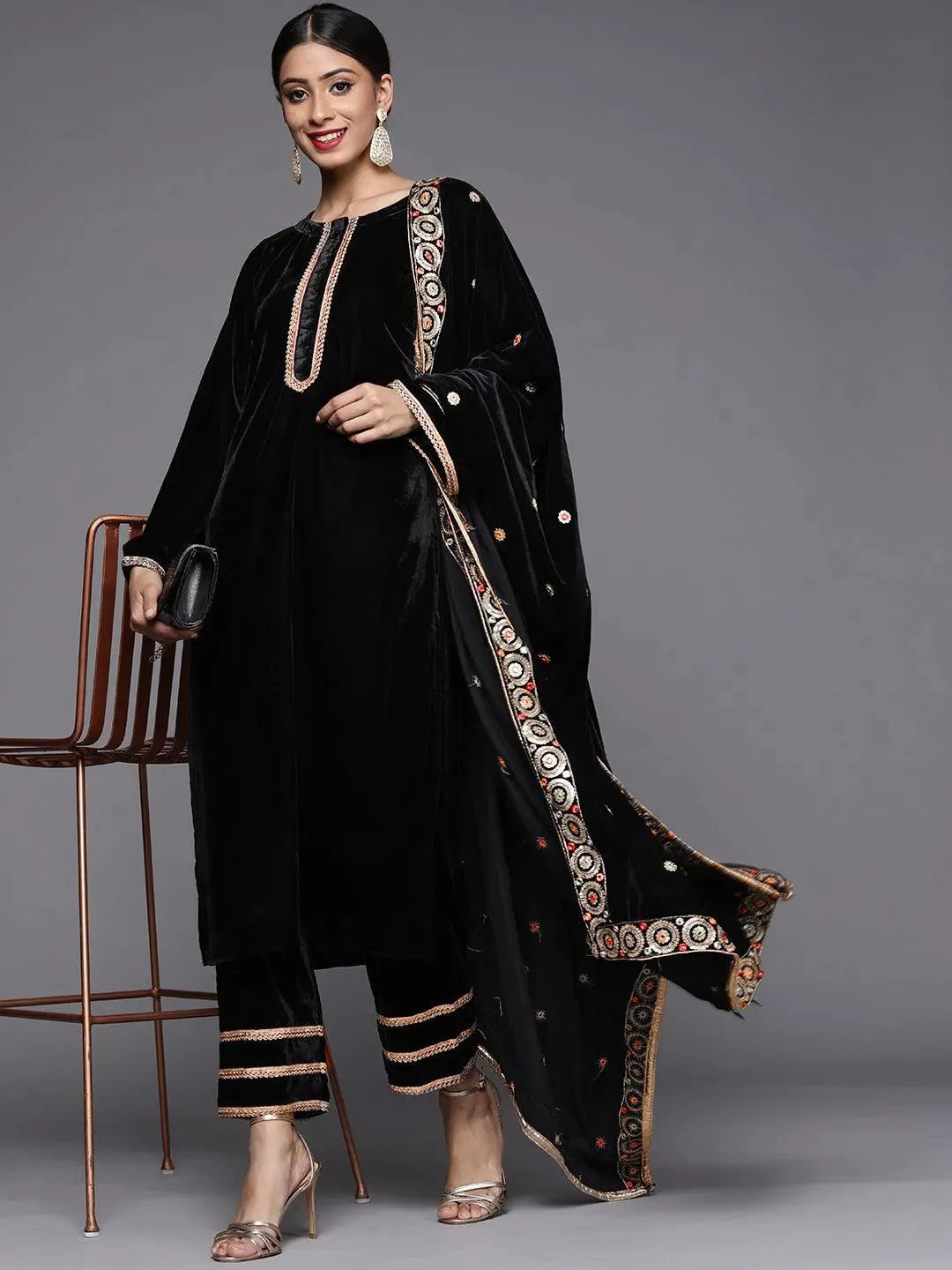 Black Solid Velvet Suit Set - Libas