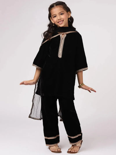 Black Solid Velvet Straight Suit Set - Libas