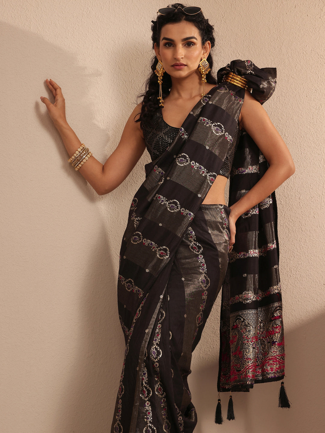 Black Woven Design Silk Blend Saree With Unstitched Blouse Piece