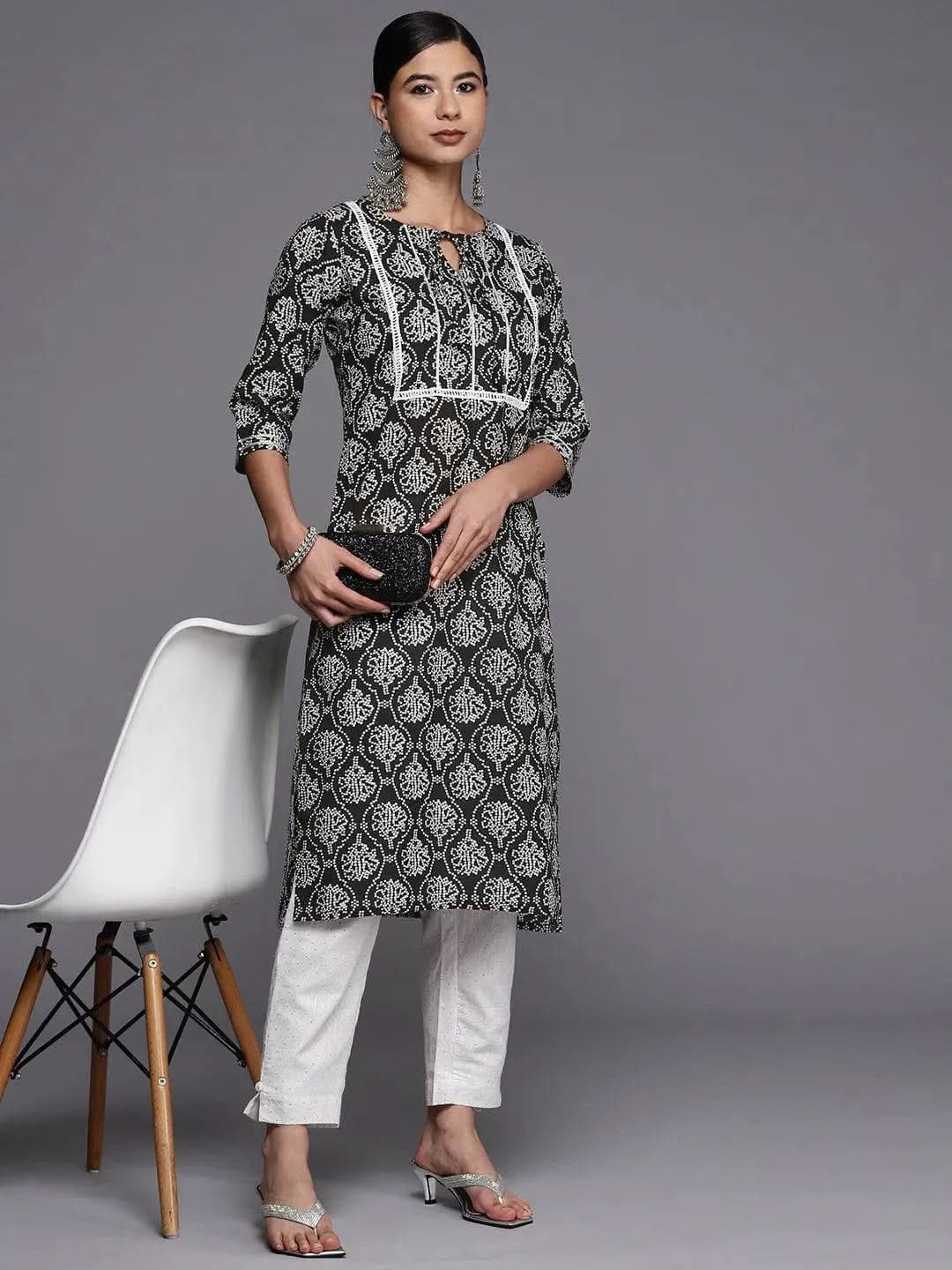 

Black Yoke Design Cotton Straight Kurta