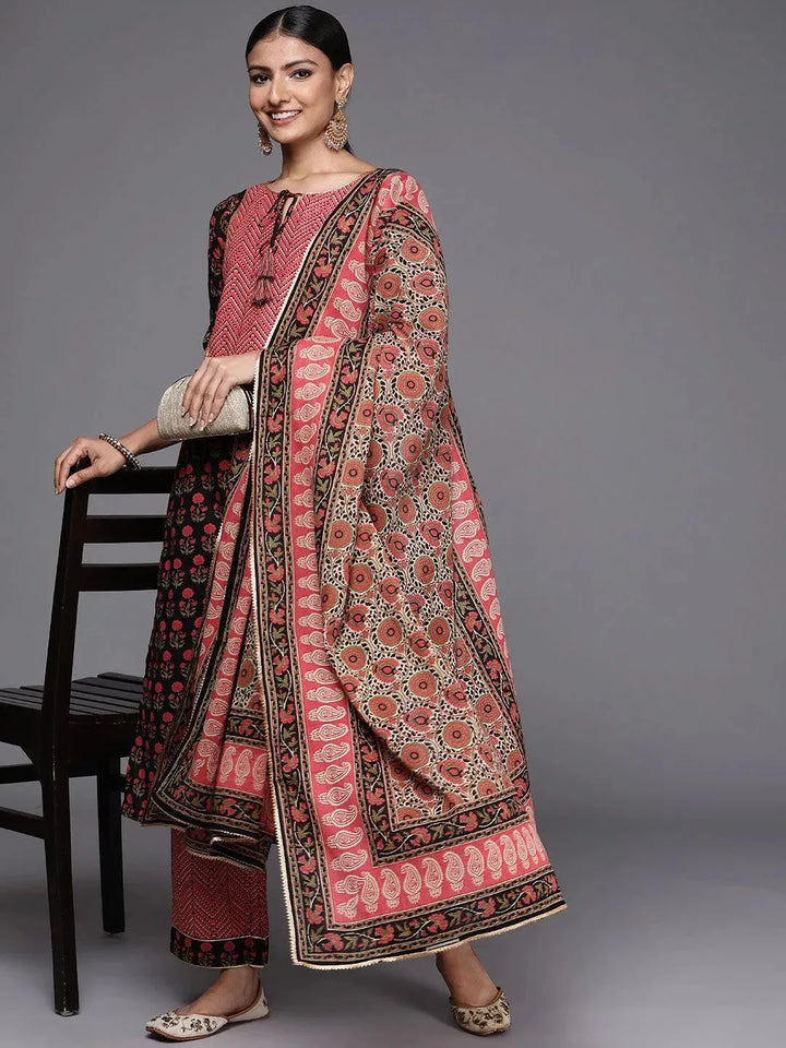 Black Yoke Design Cotton Straight Suit Set - Libas