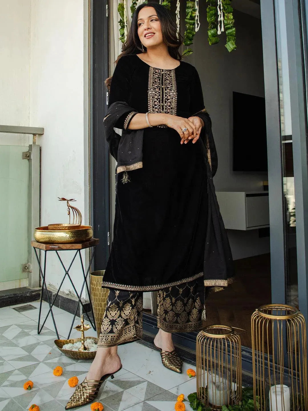 Black Yoke Design Velvet Straight Suit Set - Libas