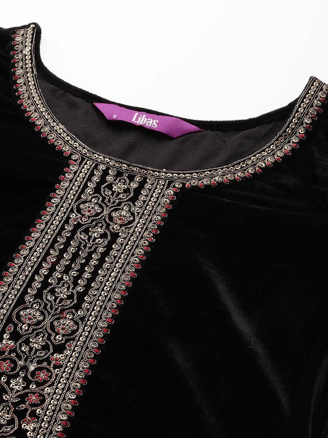 Black Yoke Design Velvet Straight Suit Set - Libas