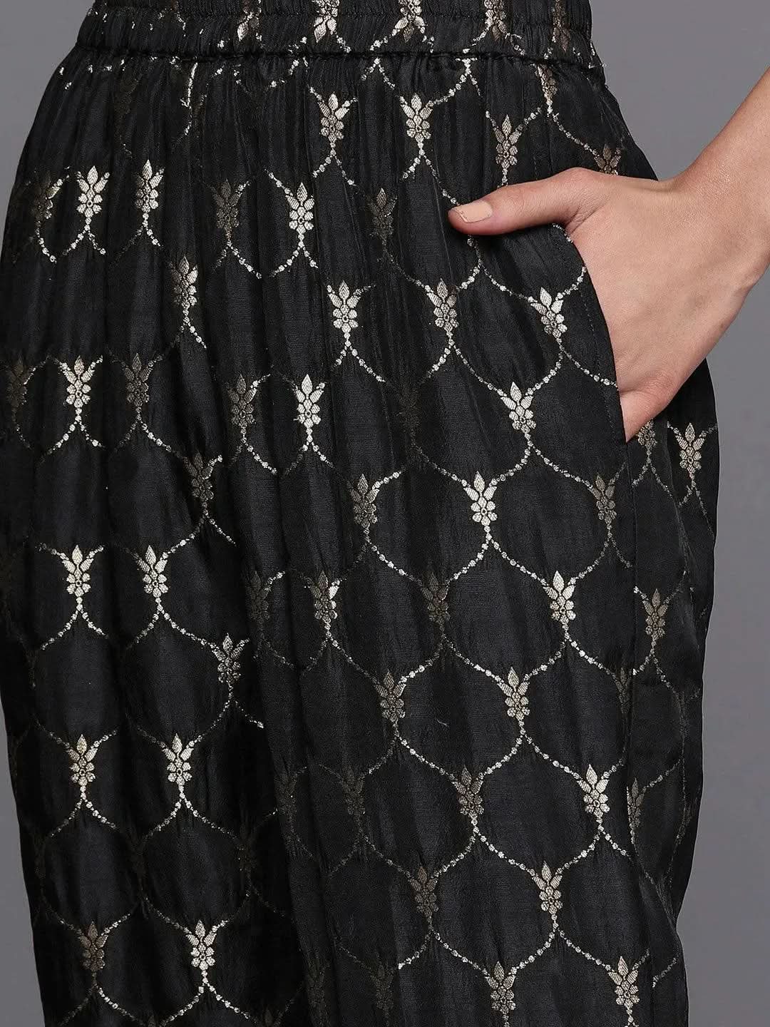 

Black Yoke Design Velvet Straight Kurta With Dupatta