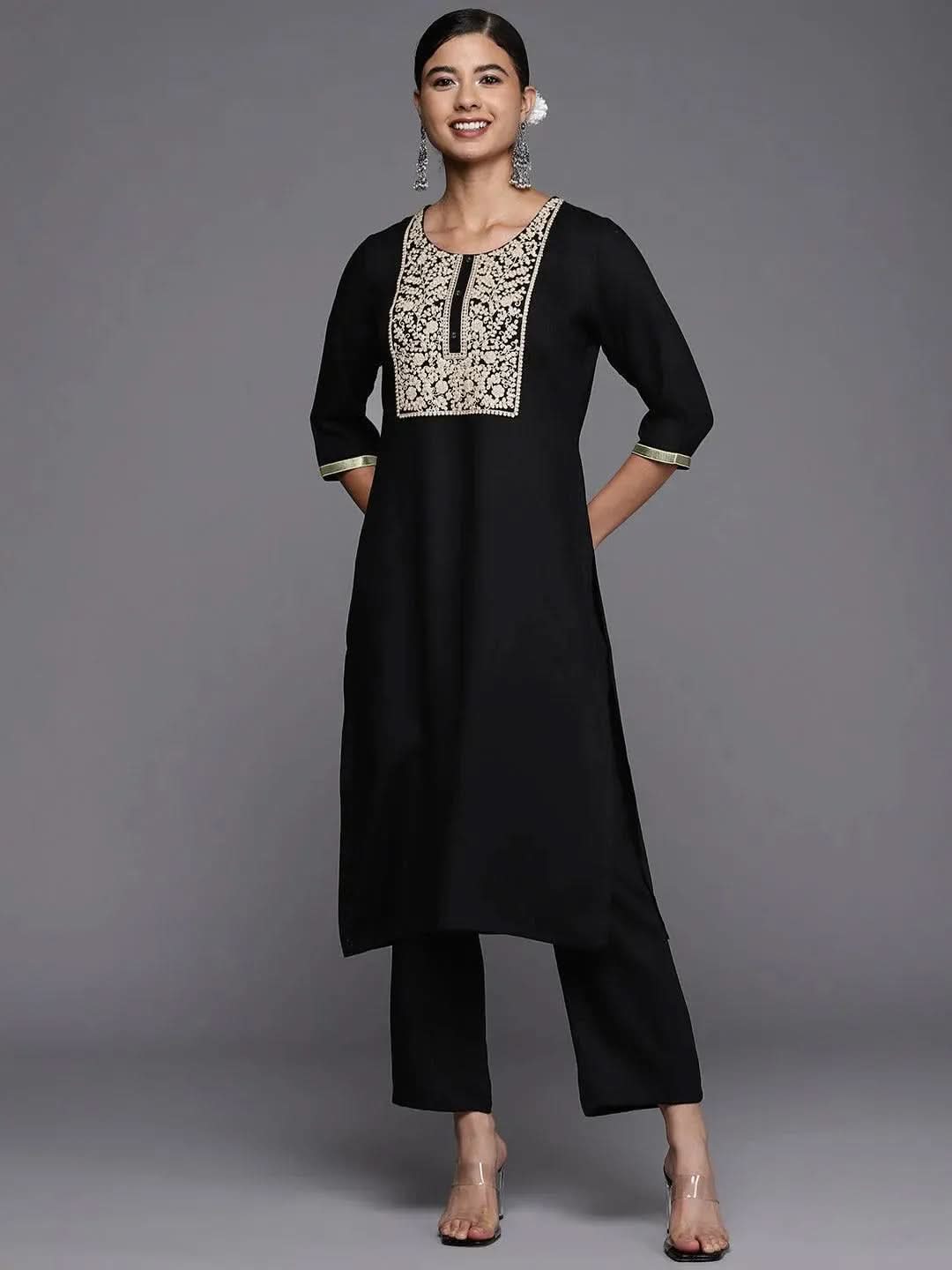 

Black Yoke Design Wool Straight Kurta