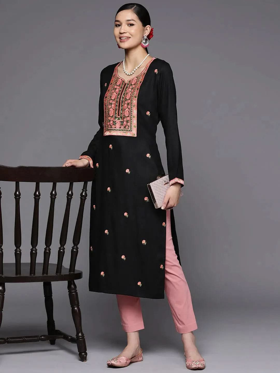 

Black Yoke Design Wool Straight Kurta