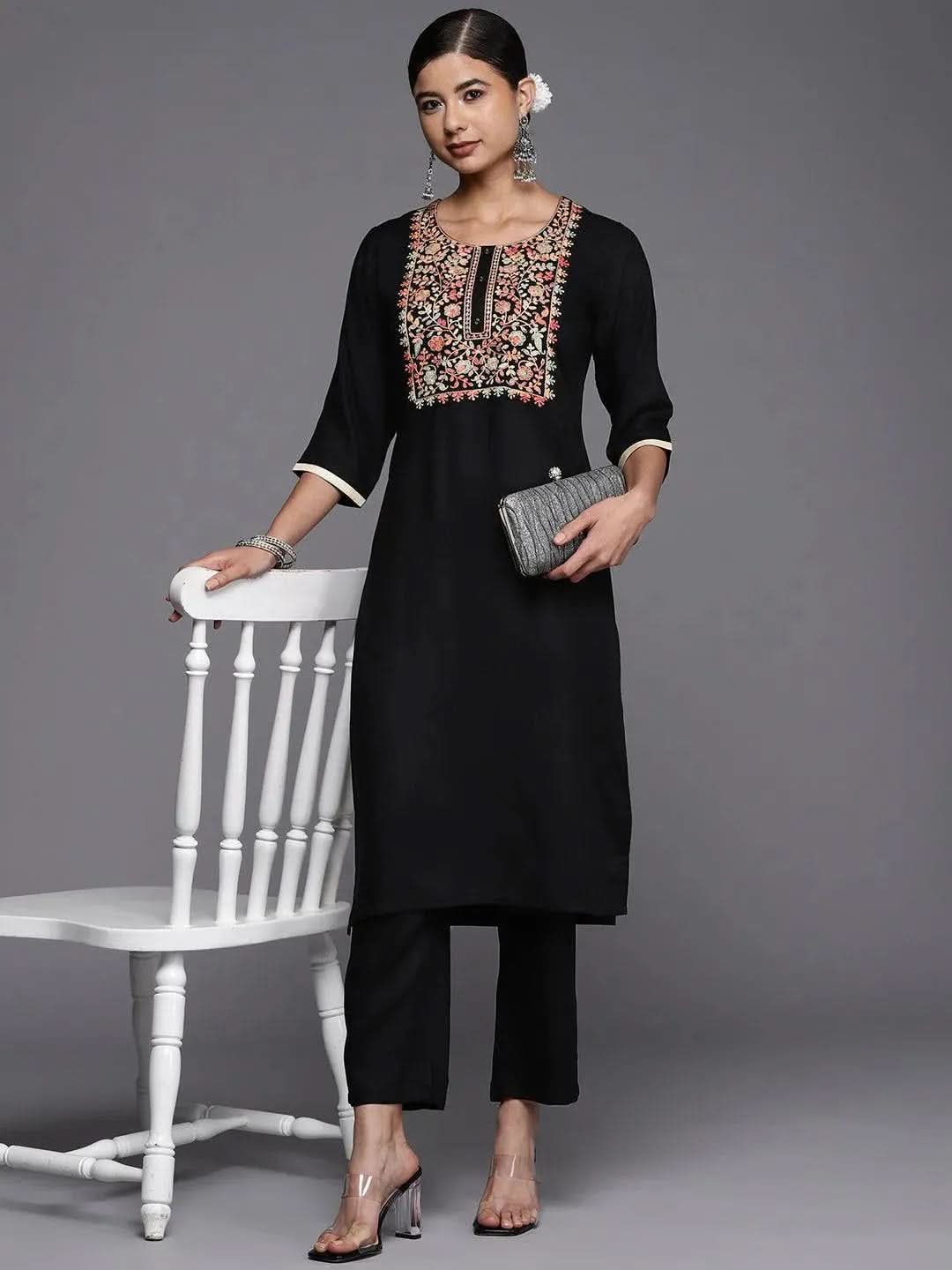 

Black Yoke Design Wool Straight Kurta