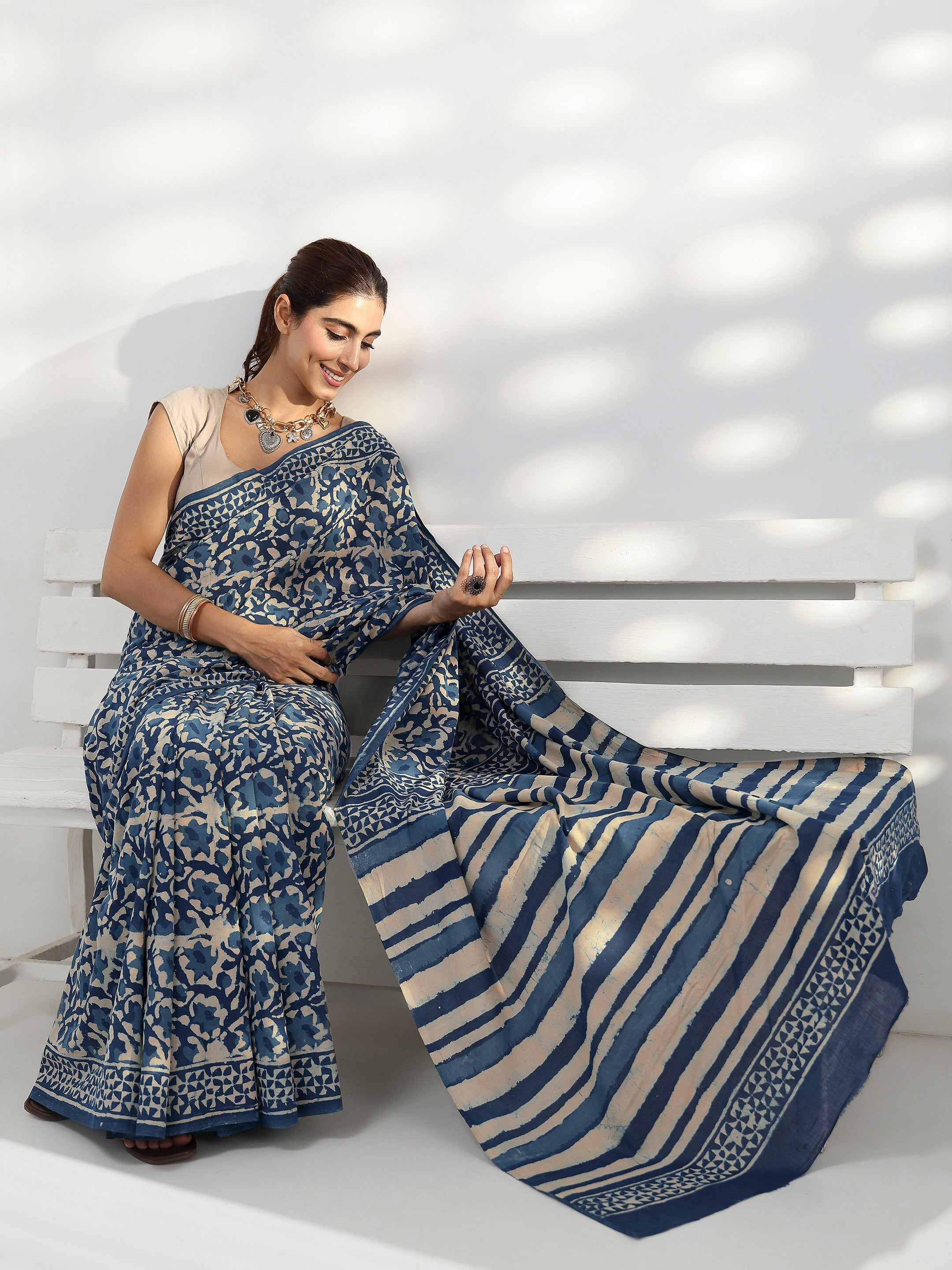 libas Indigo Floral Bagru Print Cotton Saree-picture-36