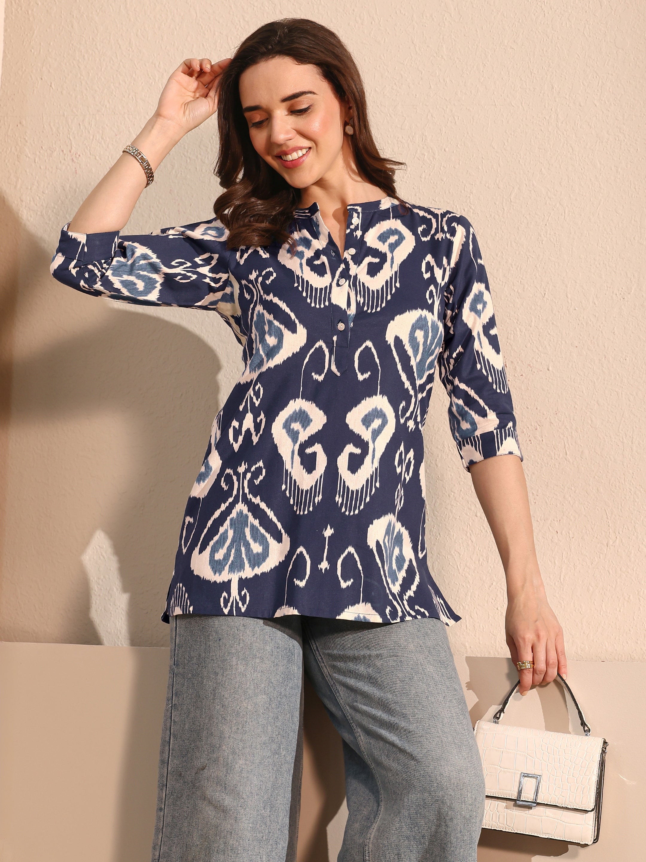libas Blue Abstract Printed Cotton Straight Short Kurti-picture-14