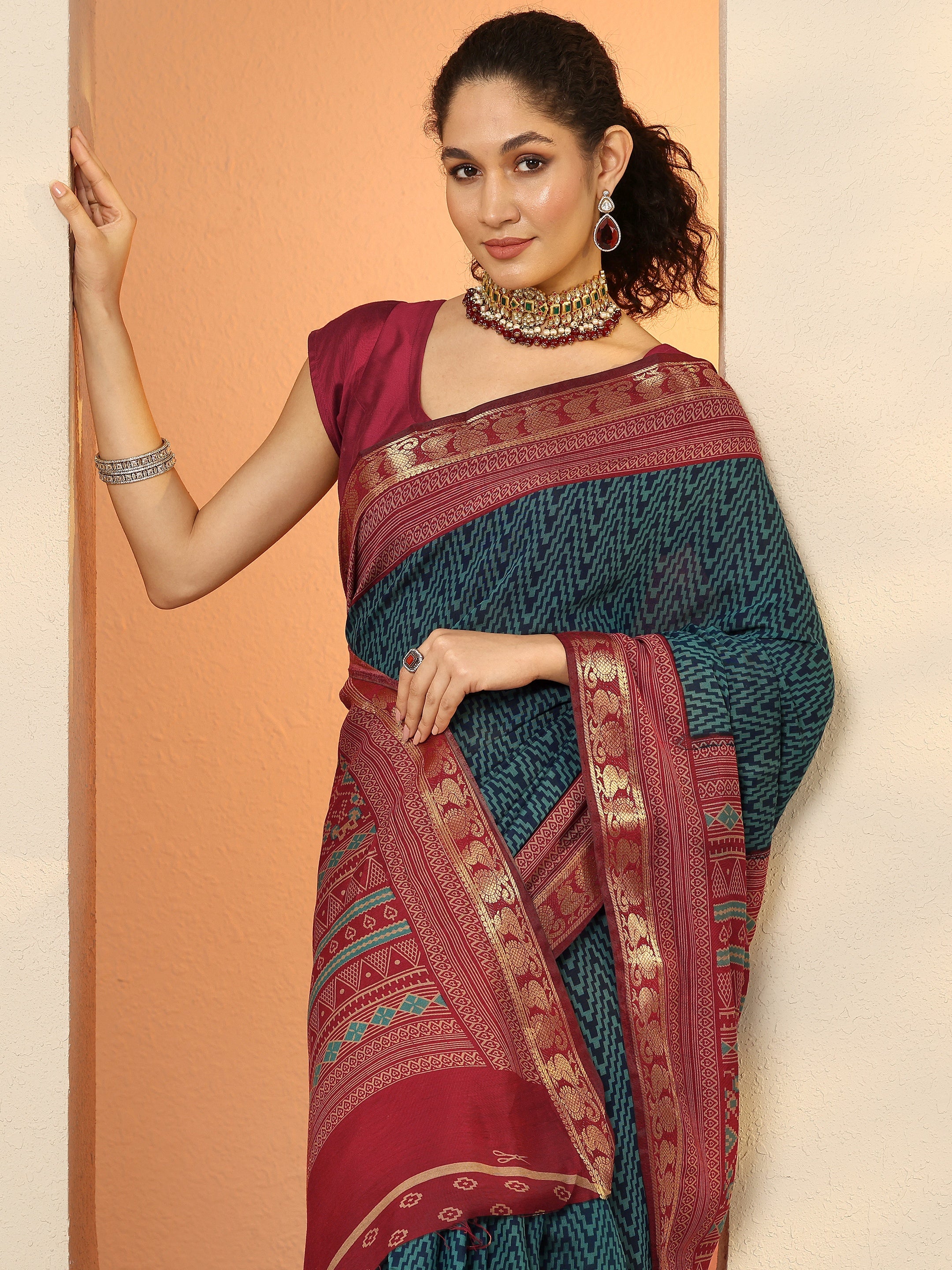 Blue Chevron Printed Silk Blend Saree With Unstitched Blouse Piece-image-12
