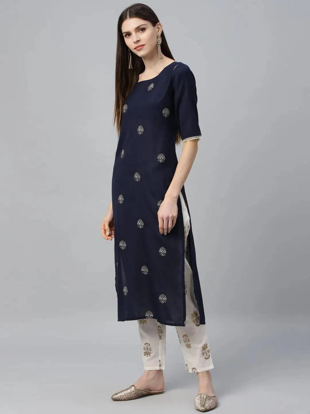 Blue Embroidered Cotton Kurta - Libas