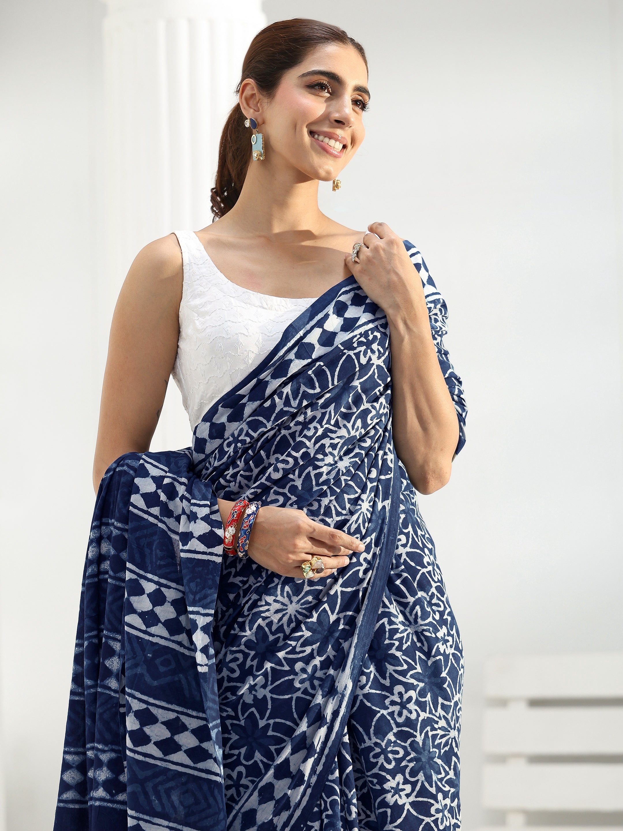 libas Indigo Floral Dabu Print Cotton Saree-picture-20