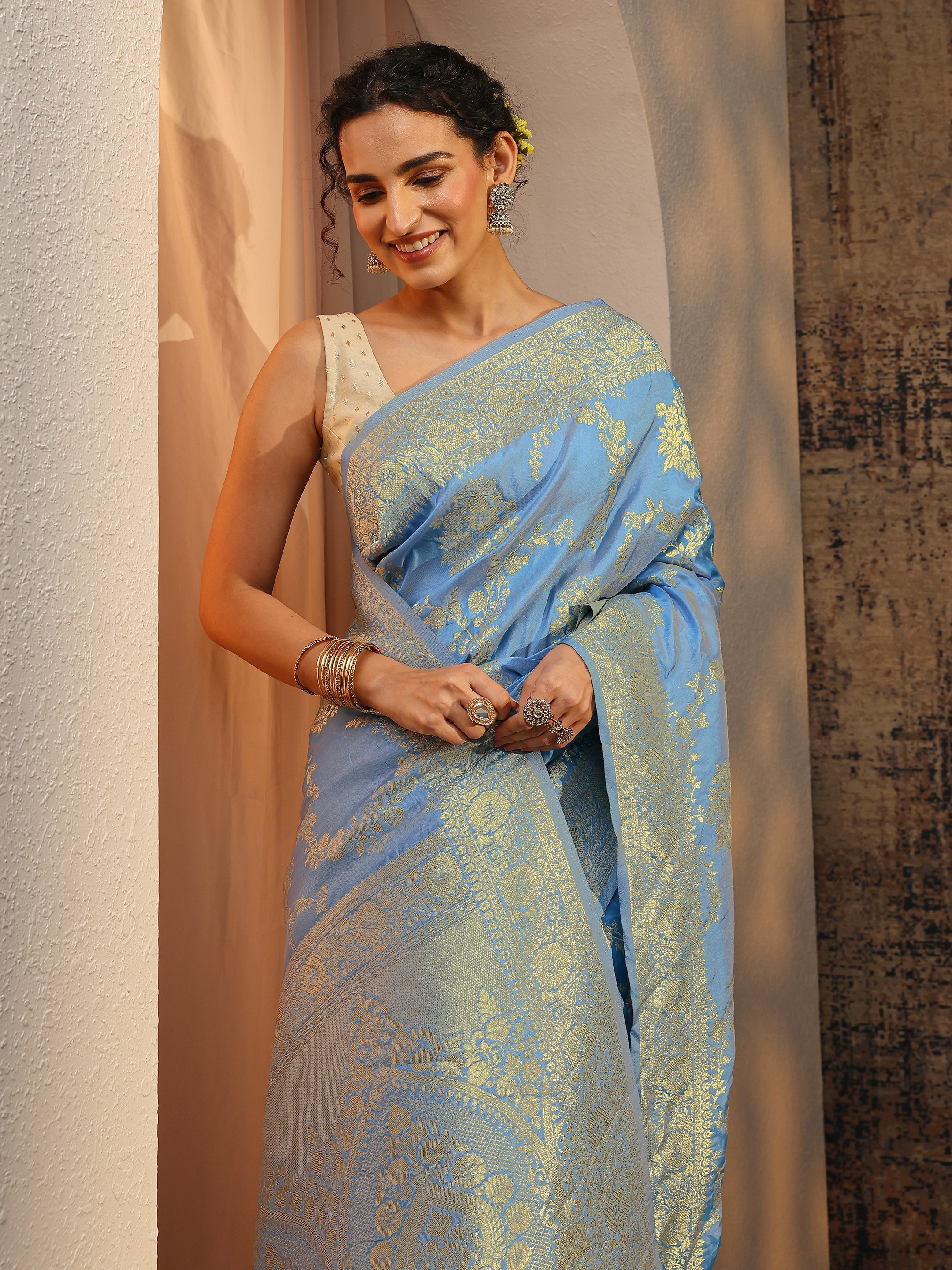 libas Blue Floral Woven Design Silk Blend Saree With Unstitched Blouse Piece-picture-51