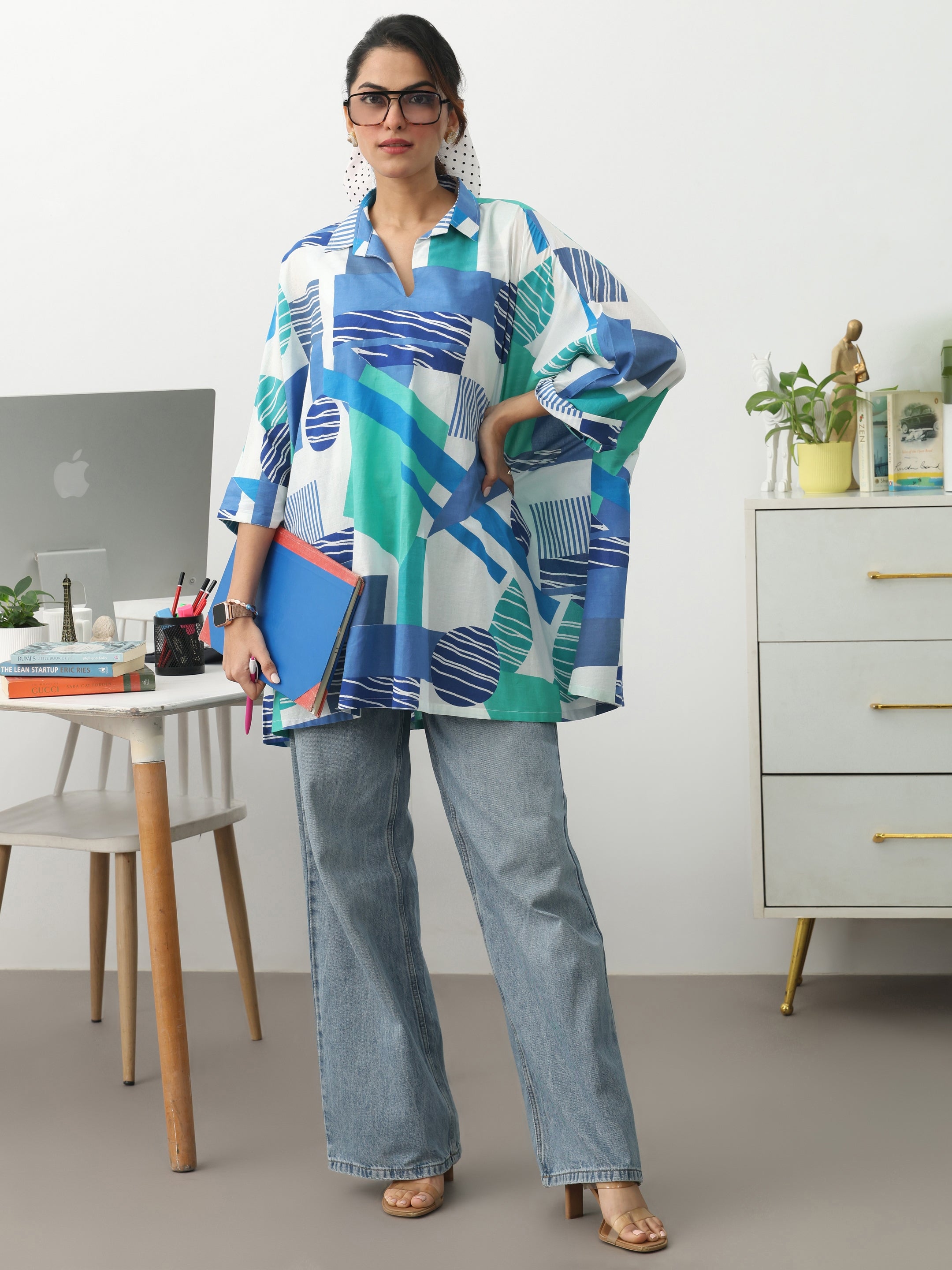 libas Blue Geometric Printed Cotton Blend A-Line Short Kurti-picture-57