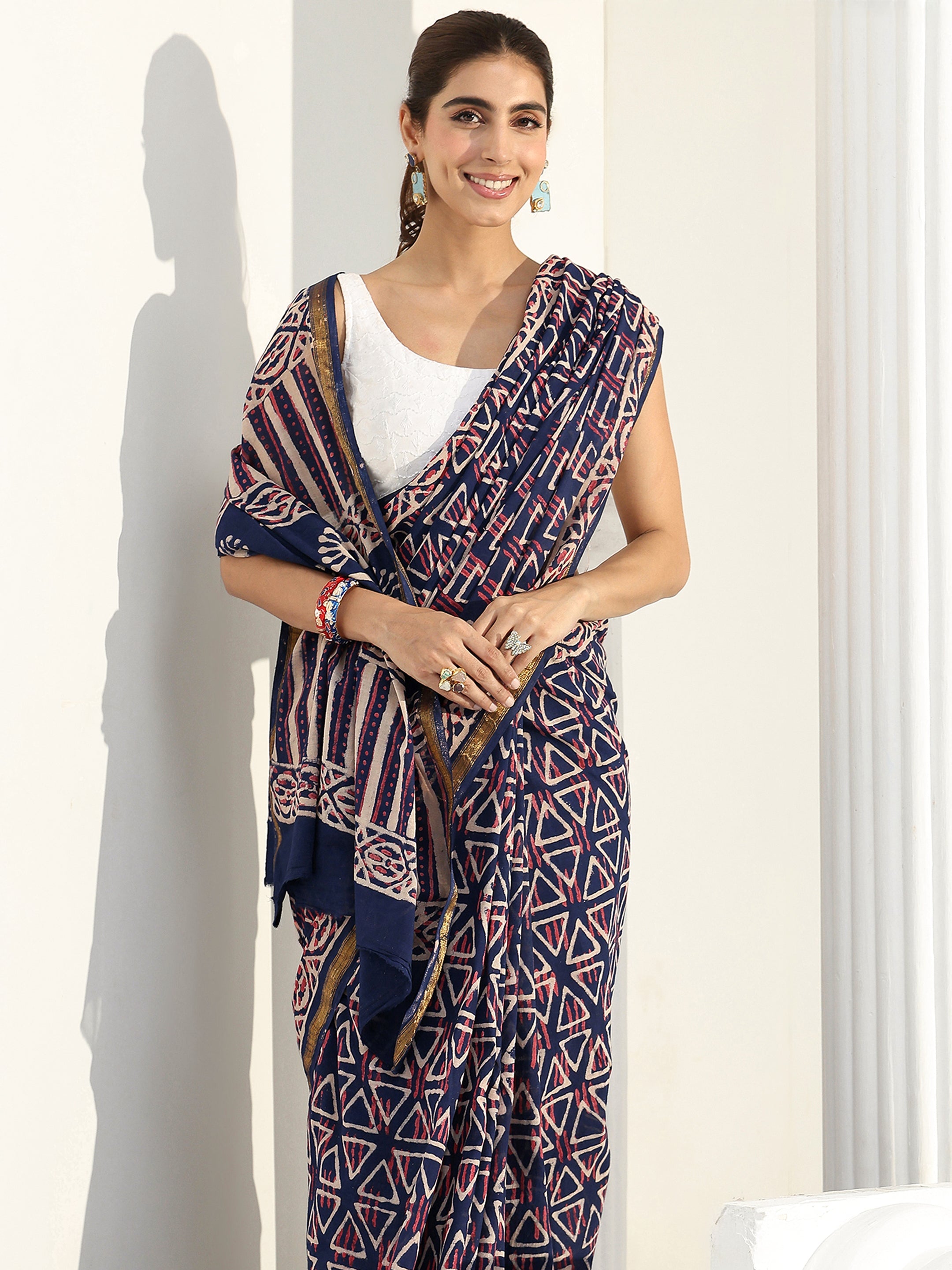 libas Blue Geometric Dabu Print Cotton Saree-picture-18