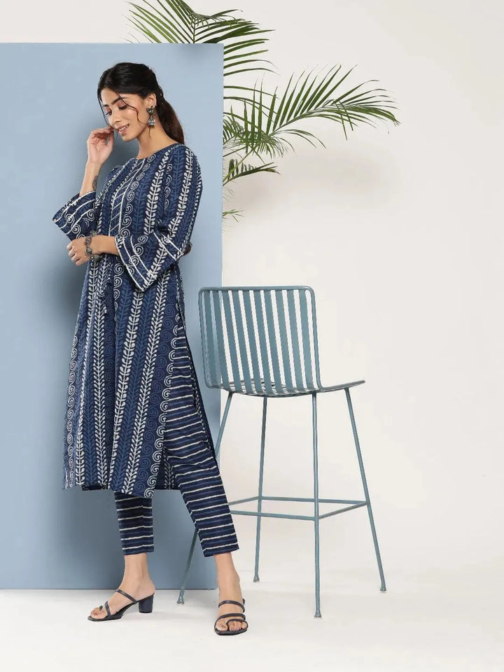 Blue Printed Cotton Straight Kurta - Libas