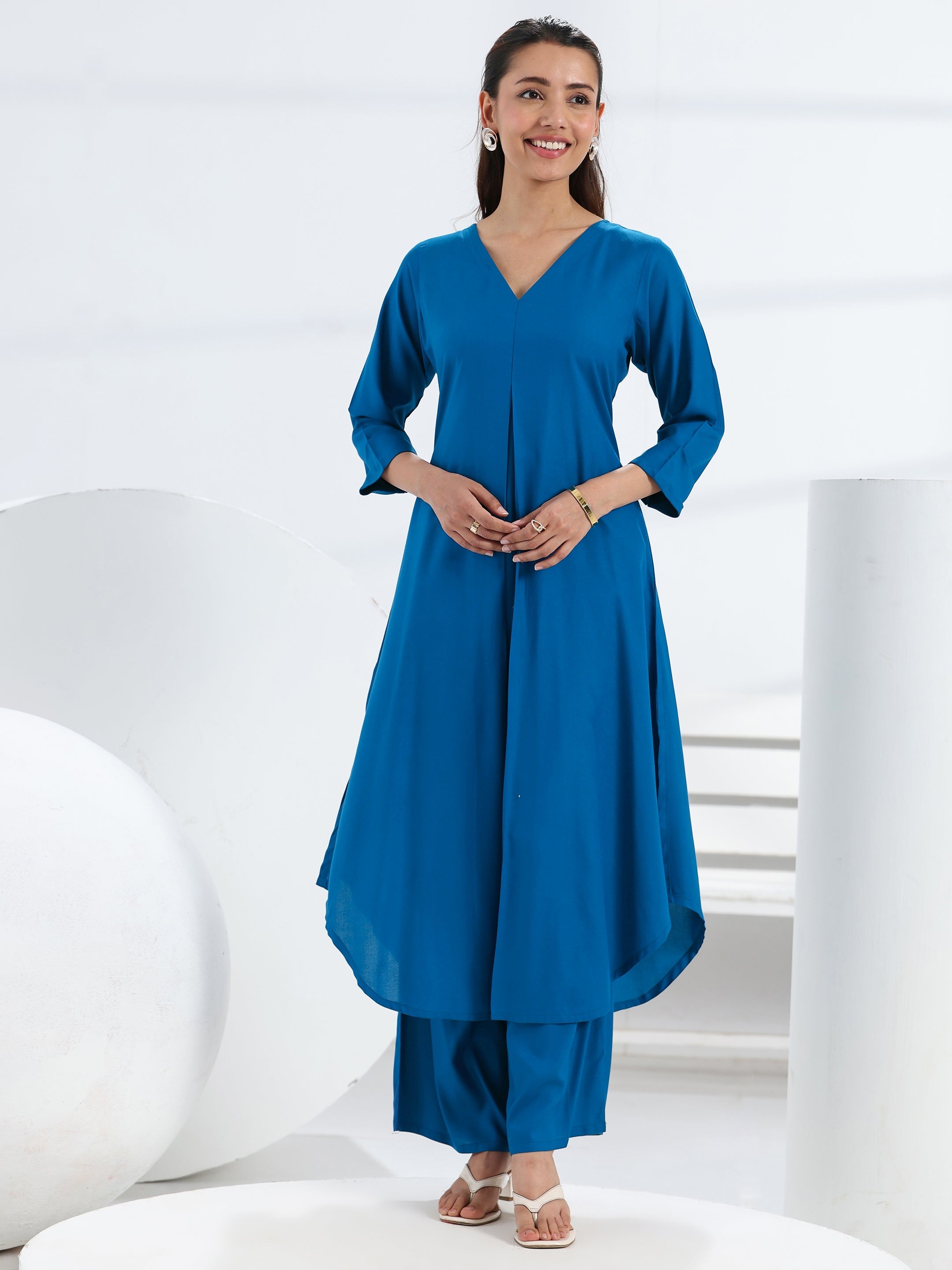 Blue Solid Viscose Rayon A-Line Kurta Set-image-37