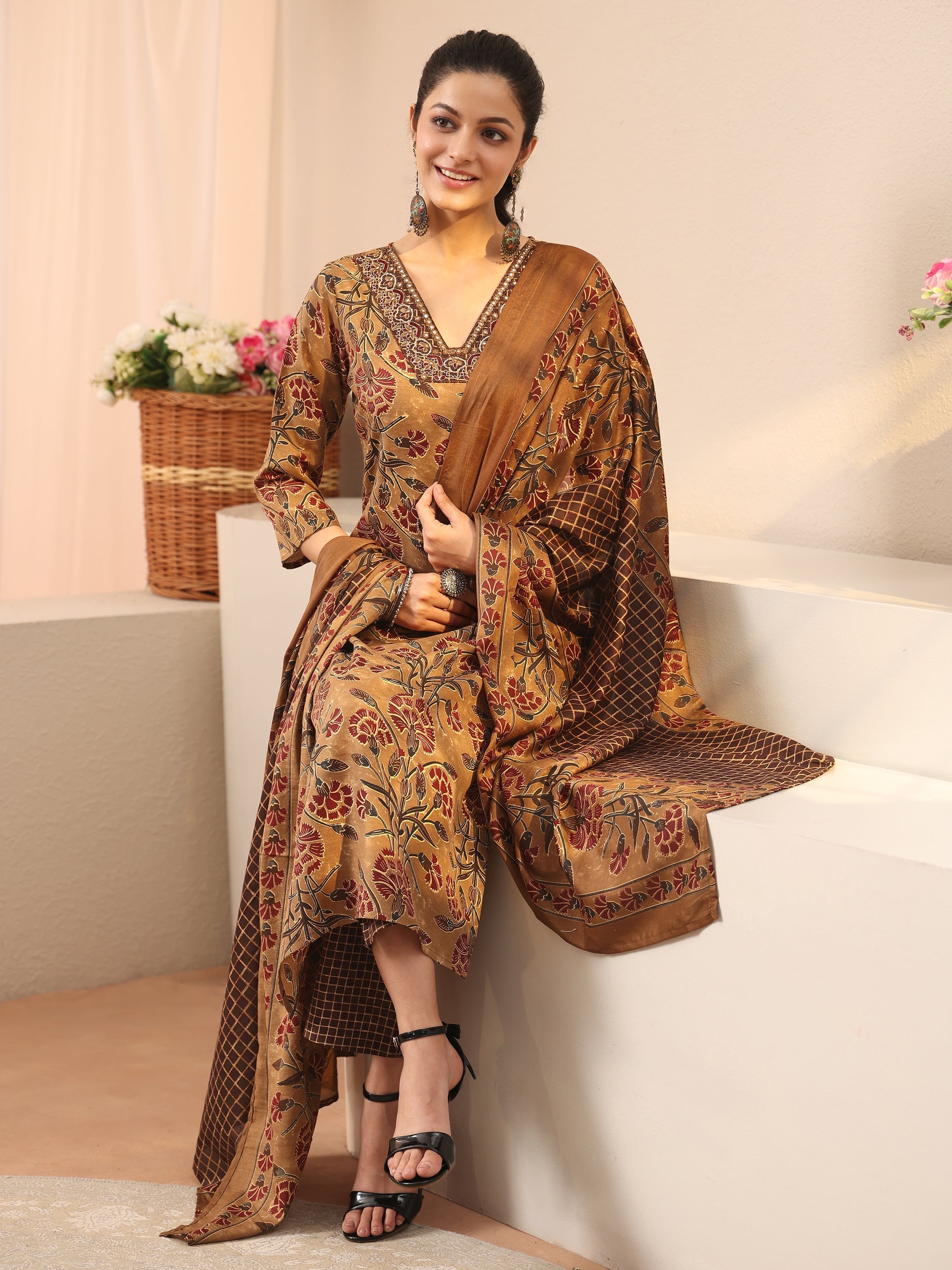 libas Gerua Brown Floral Printed Cotton Blend Straight Suit Set-picture-25