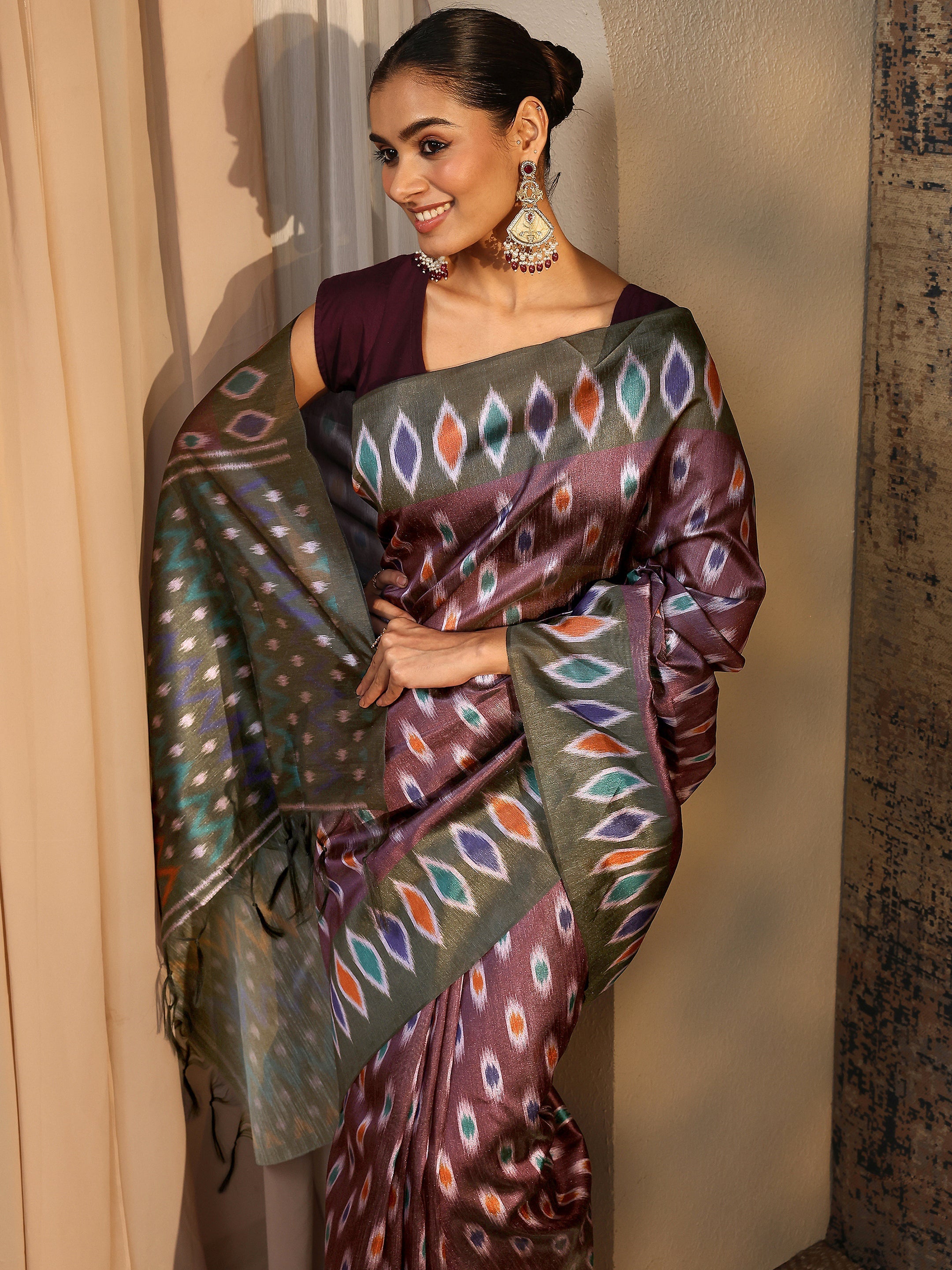 libas Burgundy Ikat Printed Silk Saree With Unstitched Blouse Piece-picture-28