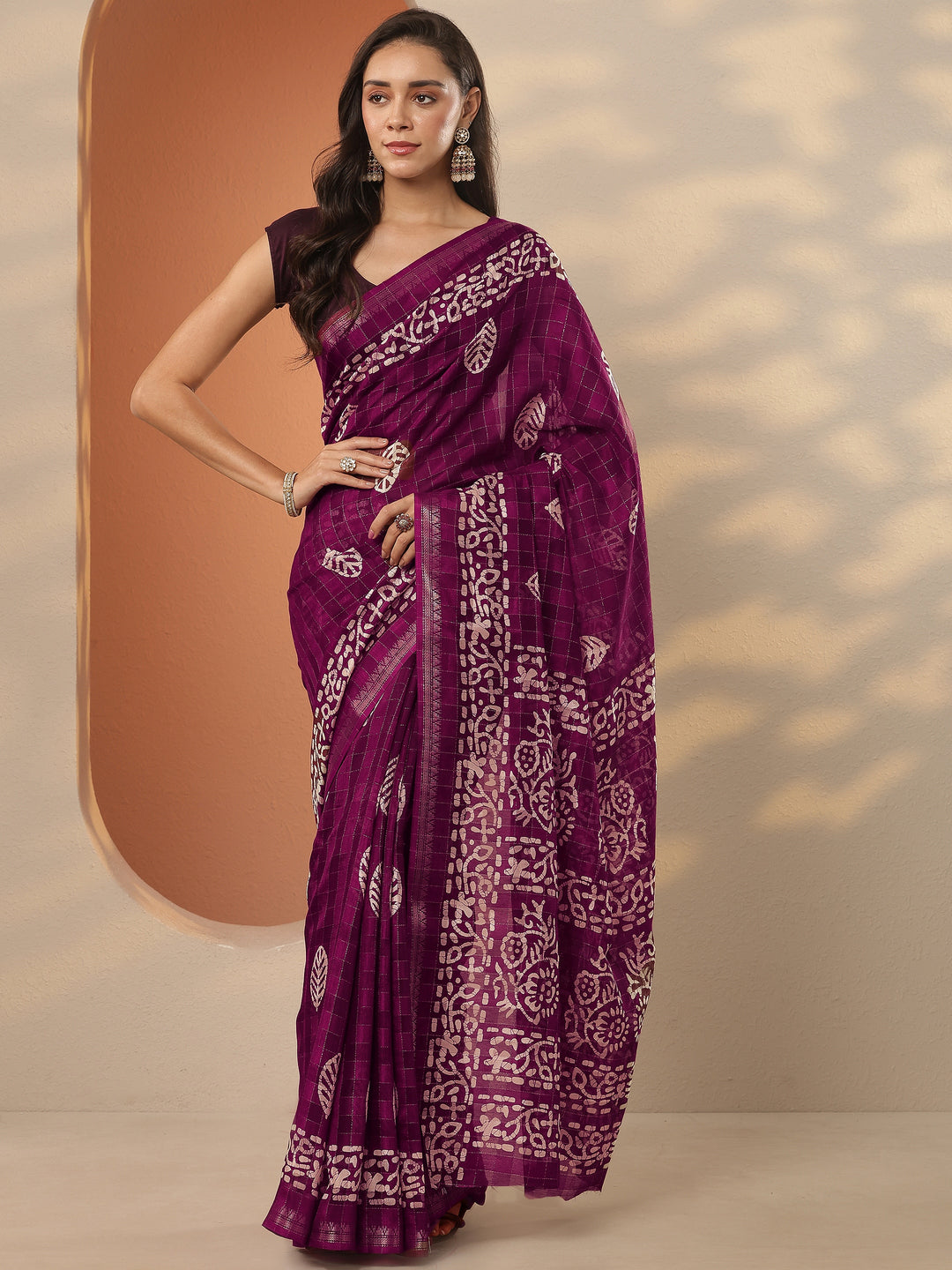 Burgundy Printed Silk Blend Saree With Unstitched Blouse Piece