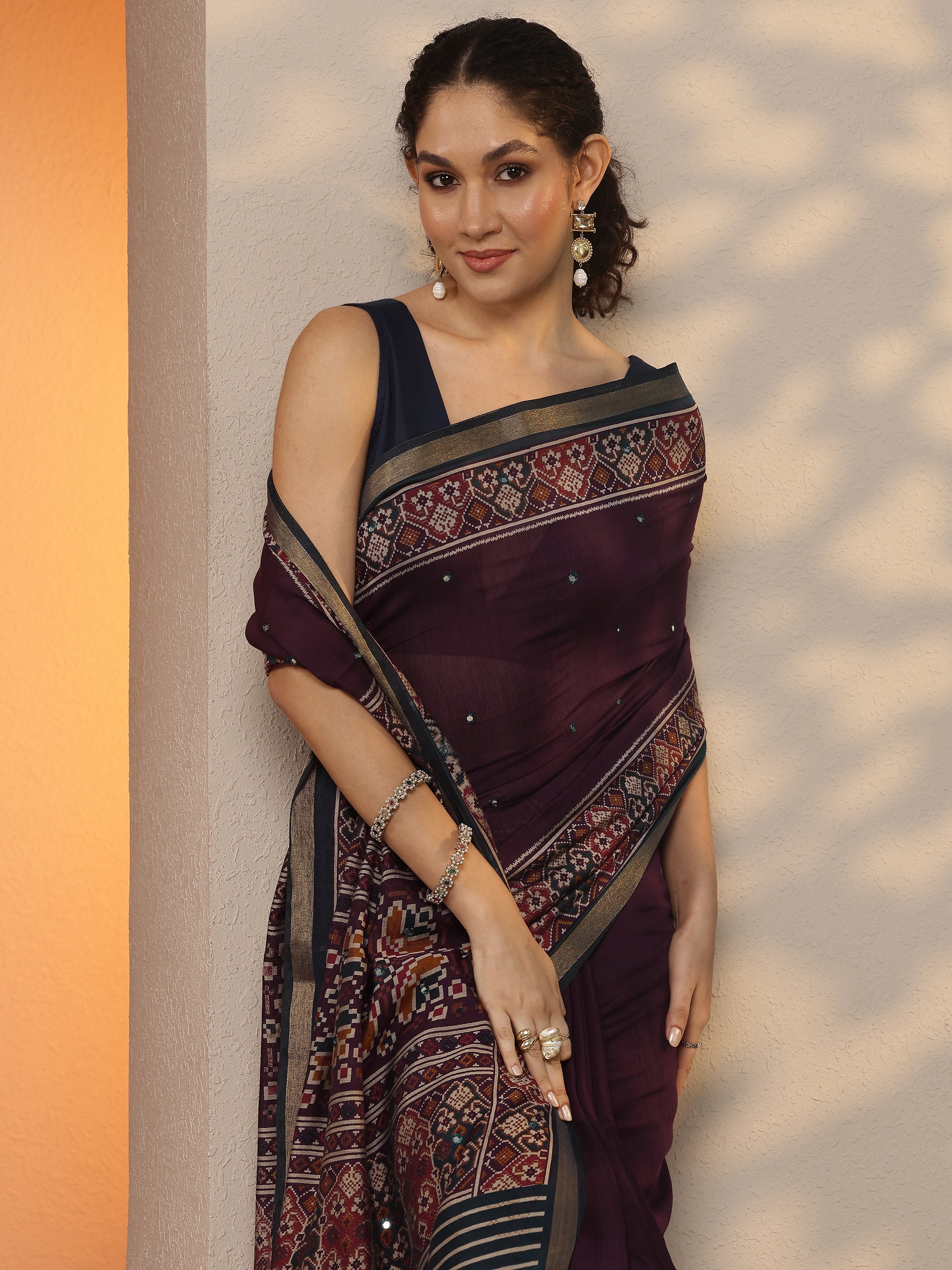libas Burgundy Solid Silk Blend Saree With Unstitched Blouse Piece-picture-39