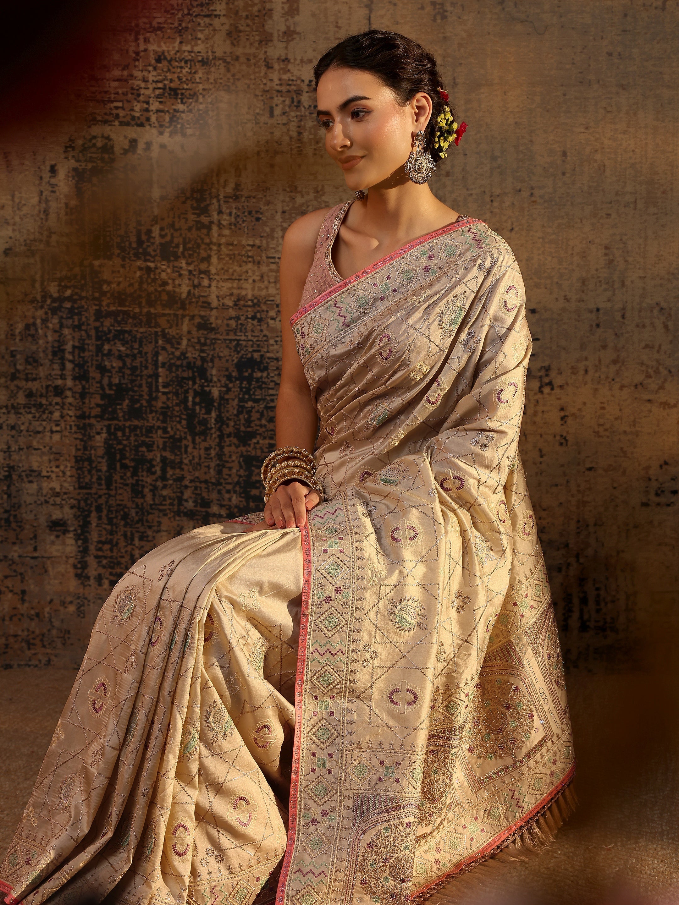 libas Cream Ethnic Motifs Embroidered Silk Blend Saree With Unstitched Blouse Piece-picture-61