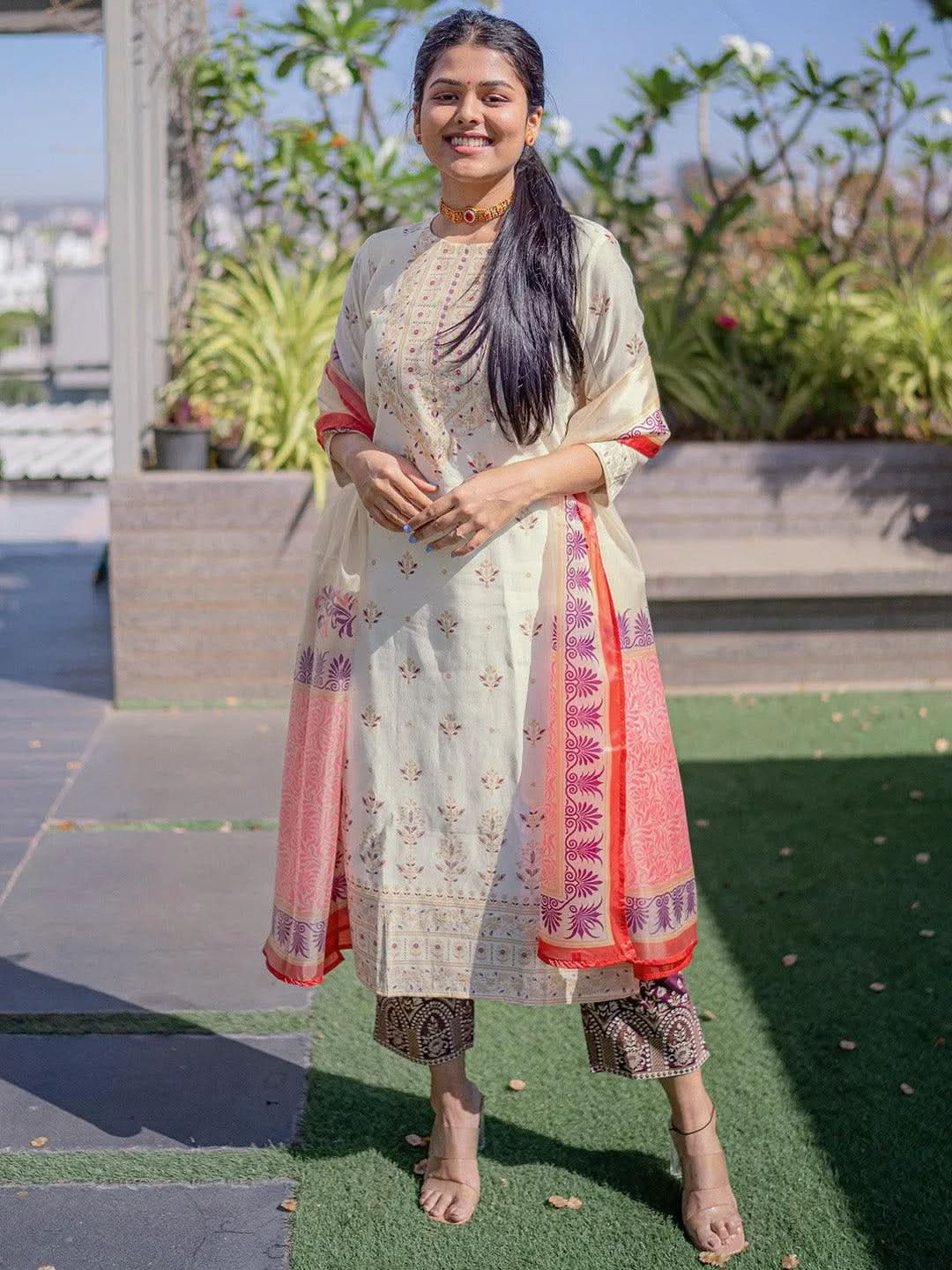 

Cream Printed Chanderi Silk Straight Kurta With Trousers & Dupatta