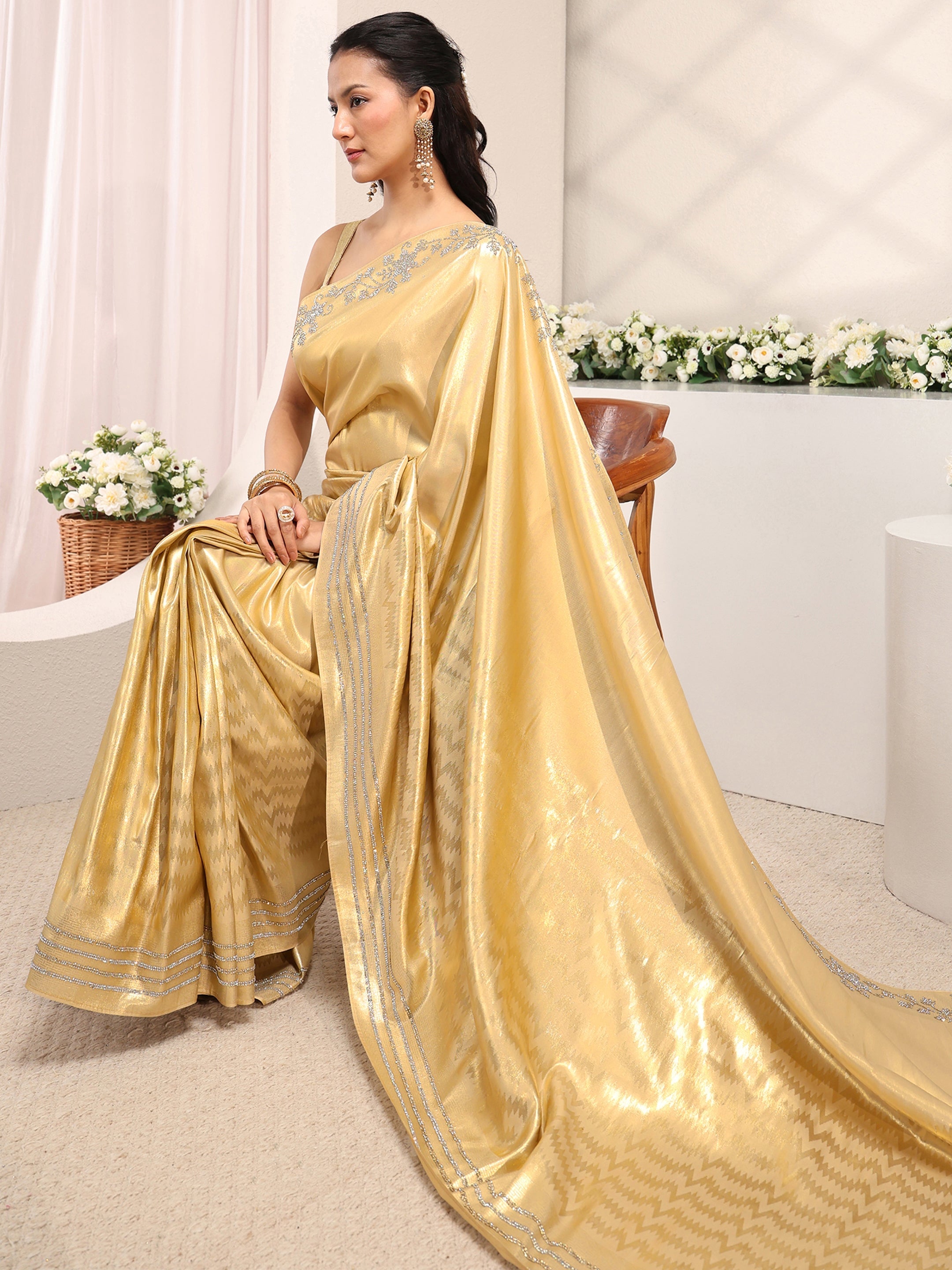 libas Gold Embellished Border Silk Blend Saree With Unstitched Blouse Piece-picture-32