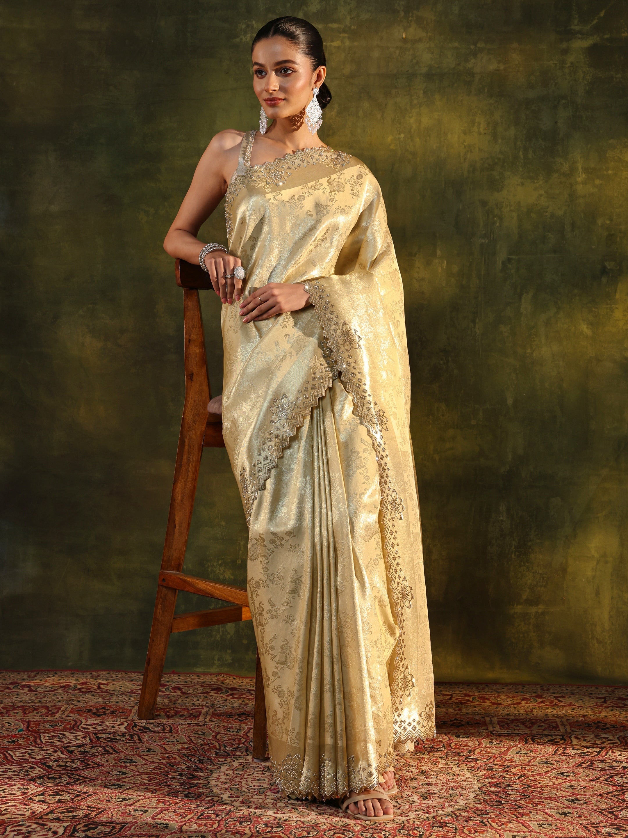 libas Gold Floral Embellished Silk Blend Saree With Unstitched Blouse Piece-picture-32