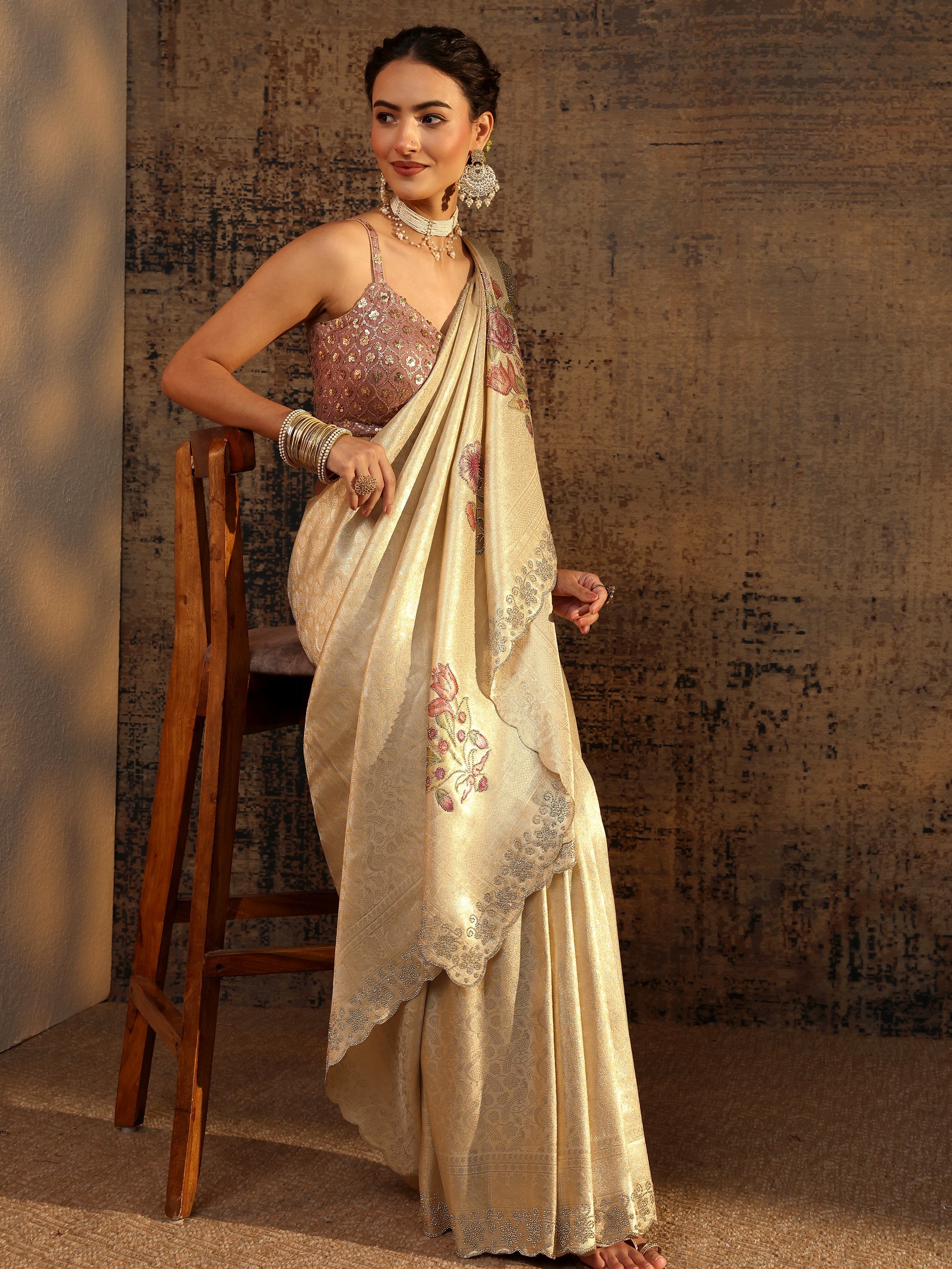 libas Gold Floral Woven Design Silk Blend Saree With Unstitched Blouse Piece-picture-66
