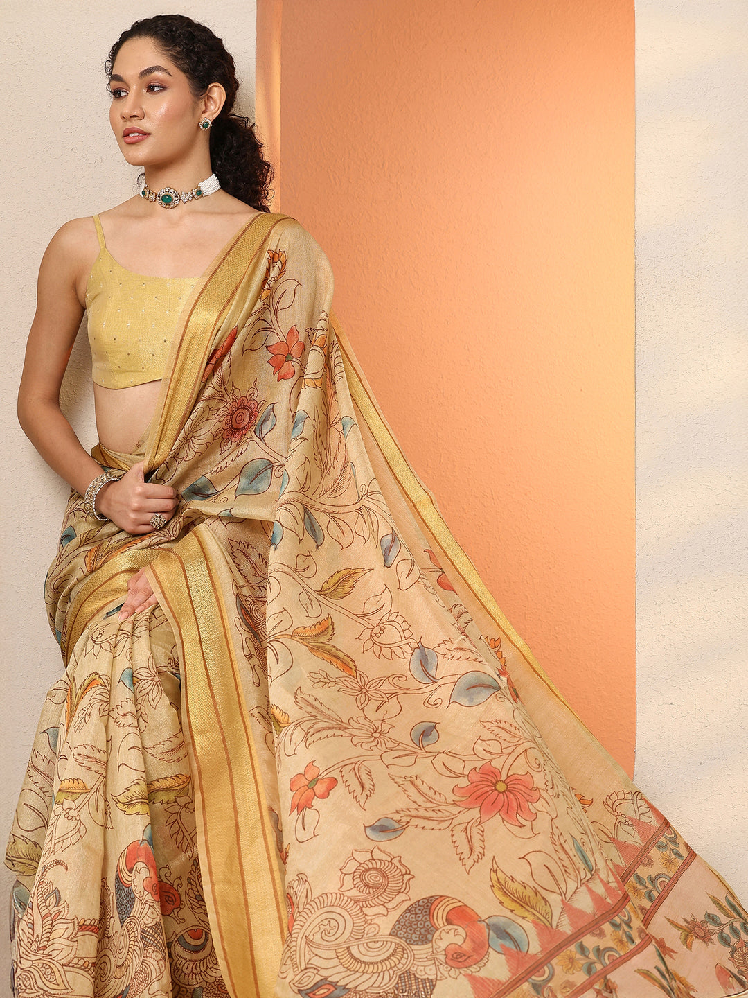 Gold Tribal Printed Silk Blend Saree With Unstitched Blouse Piece