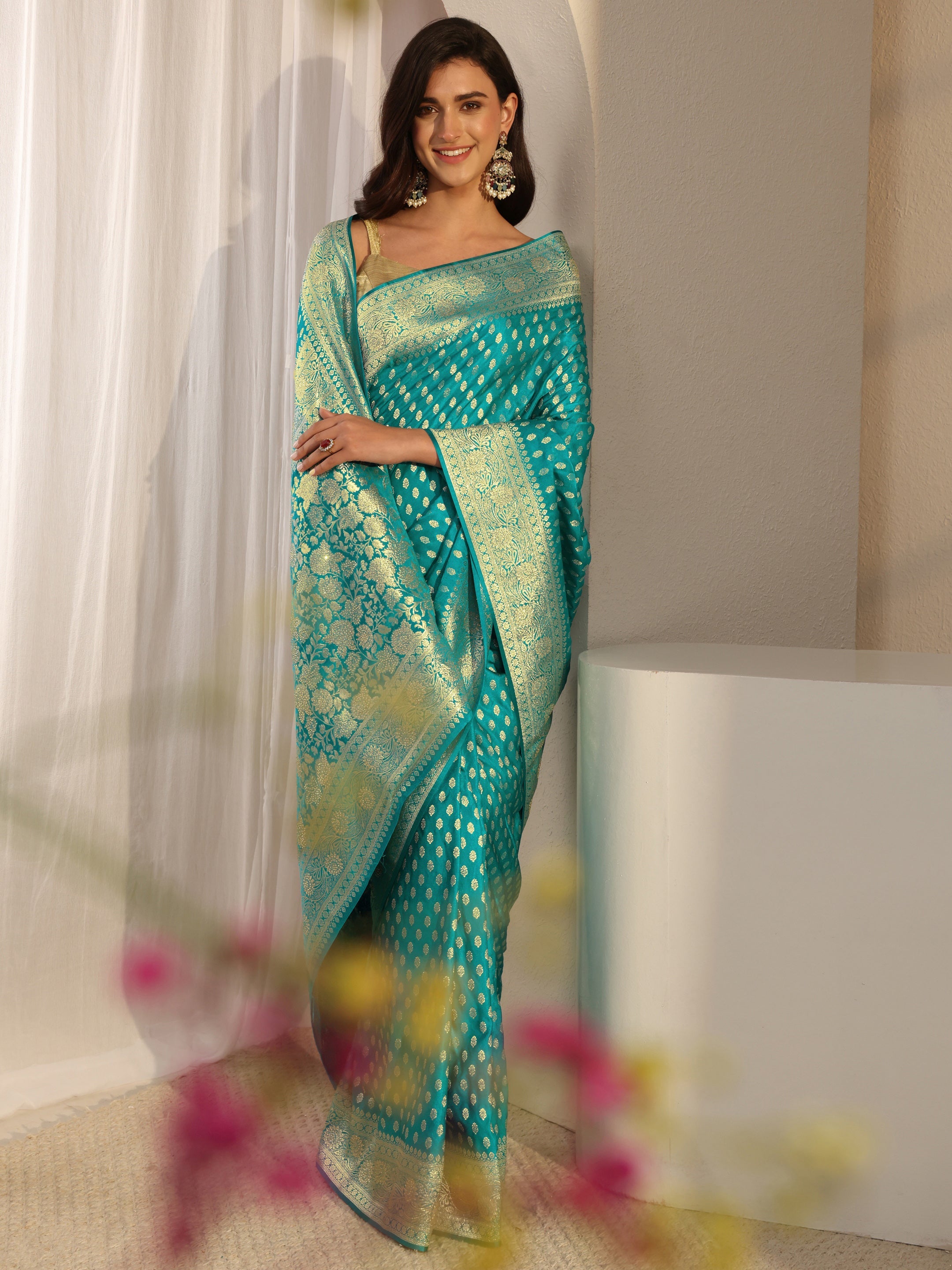 libas Green Banarasi Silk Blend Saree With Unstitched Blouse Piece-picture-25