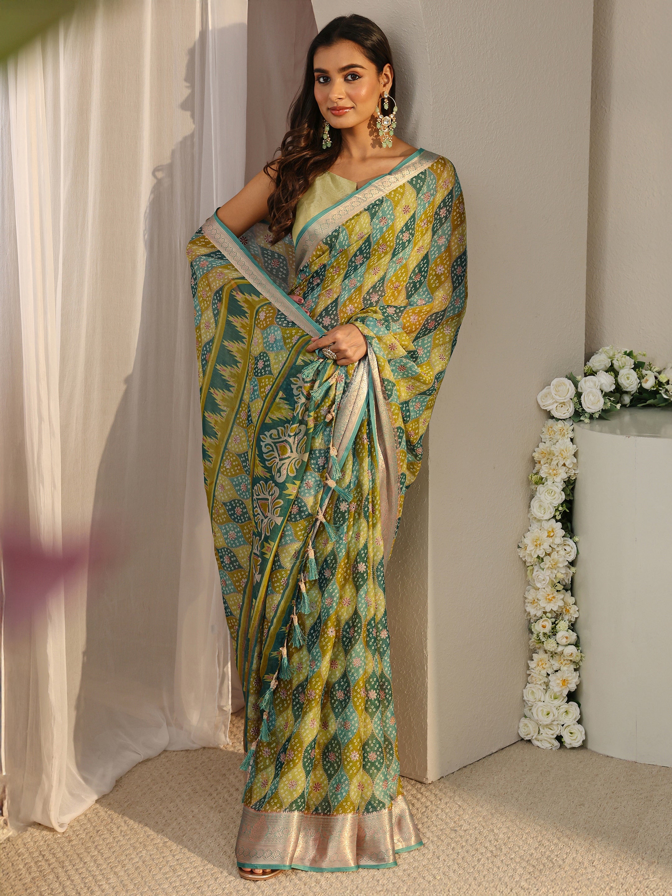 libas Green Bandhani Printed Chiffon Saree With Unstitched Blouse Piece-picture-64