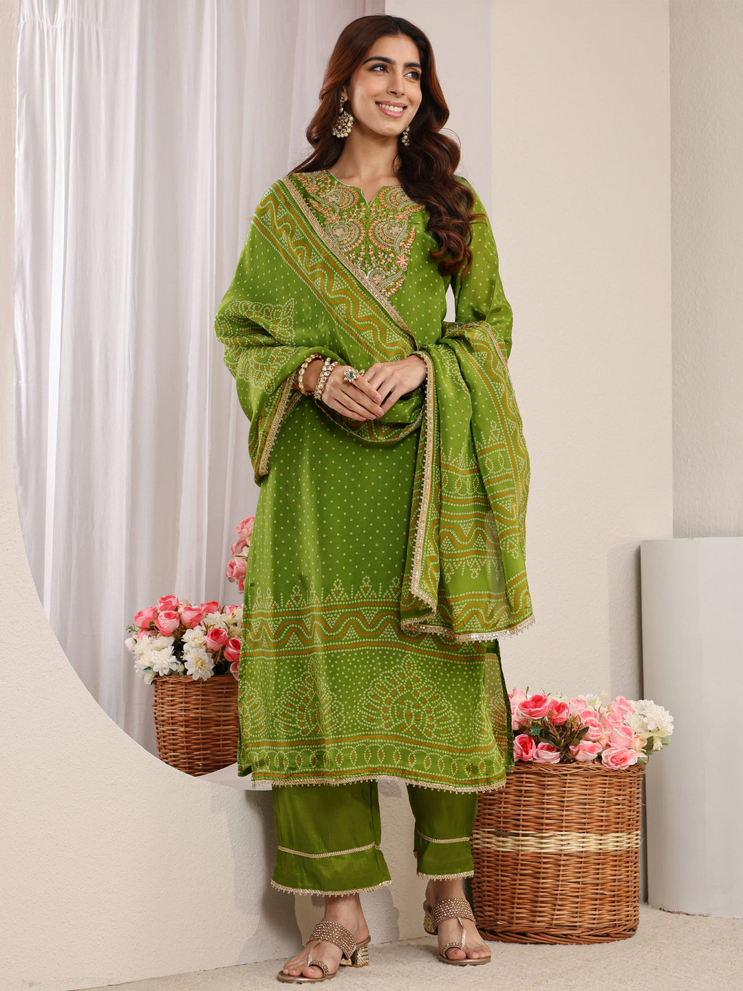  Green Bandhani Printed Crepe Straight Suit Set With Dupatta 