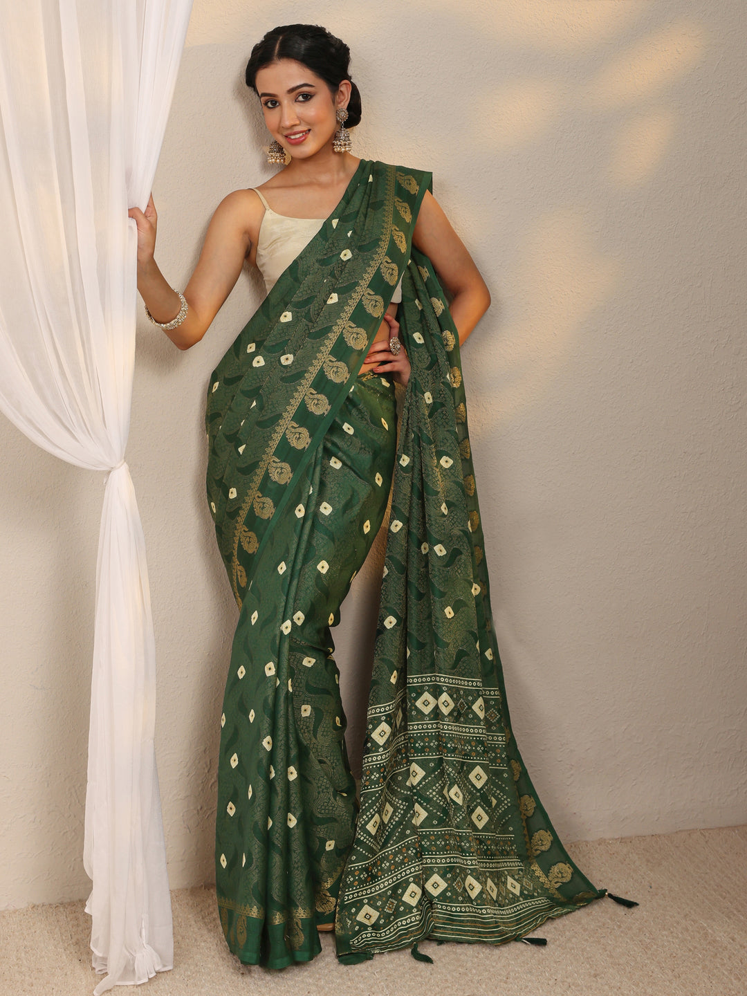  Green Bandhani Printed Silk Blend Saree With Unstitched Blouse Piece 