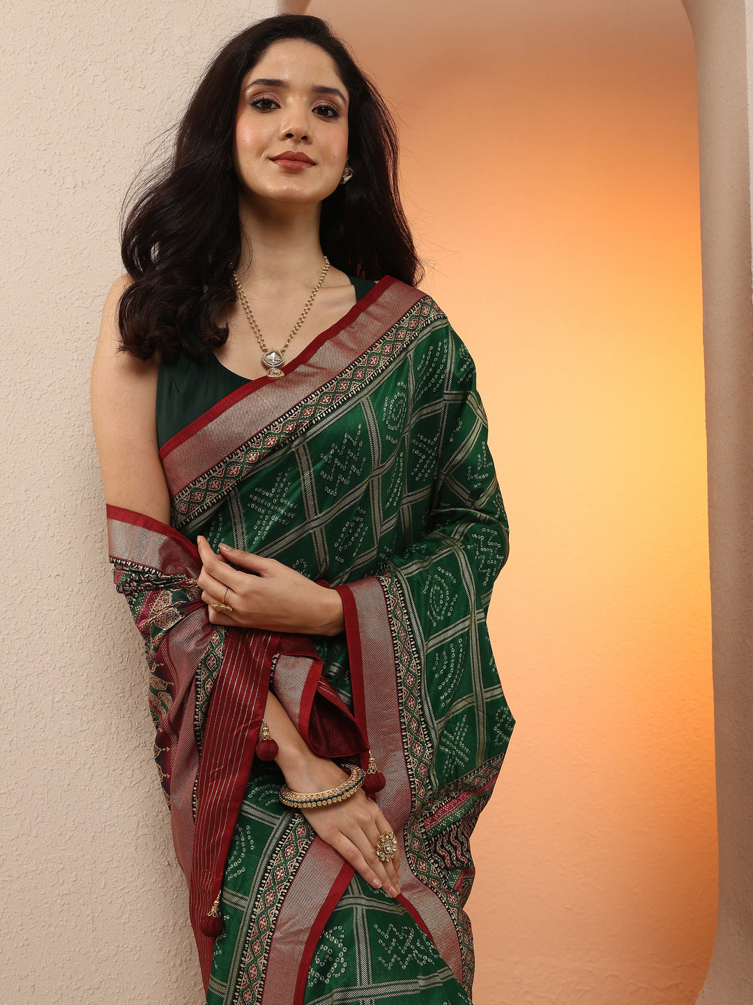  Green Bandhani Printed Silk Blend Saree With Unstitched Blouse Piece 