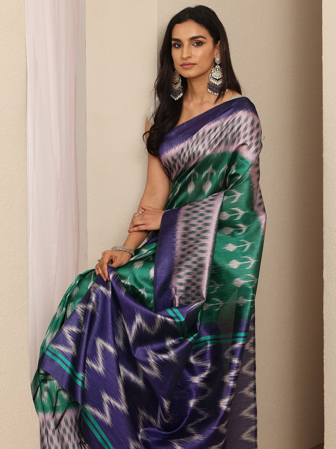 Green Chevron Printed Silk Saree With Unstitched Blouse Piece