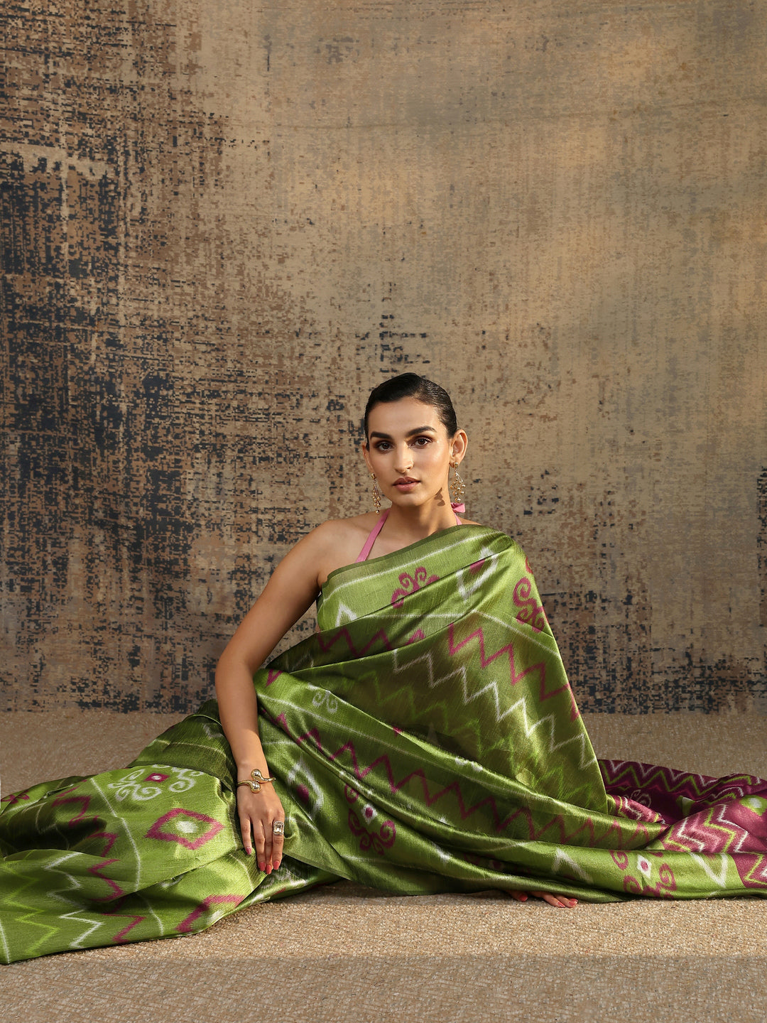 Green Chevron Printed Silk Saree With Unstitched Blouse Piece
