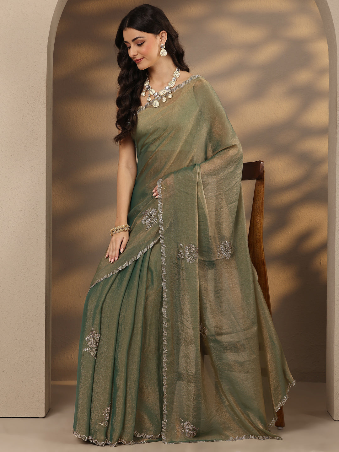  Green Embellished Silk Blend Saree With Unstitched Blouse Piece 