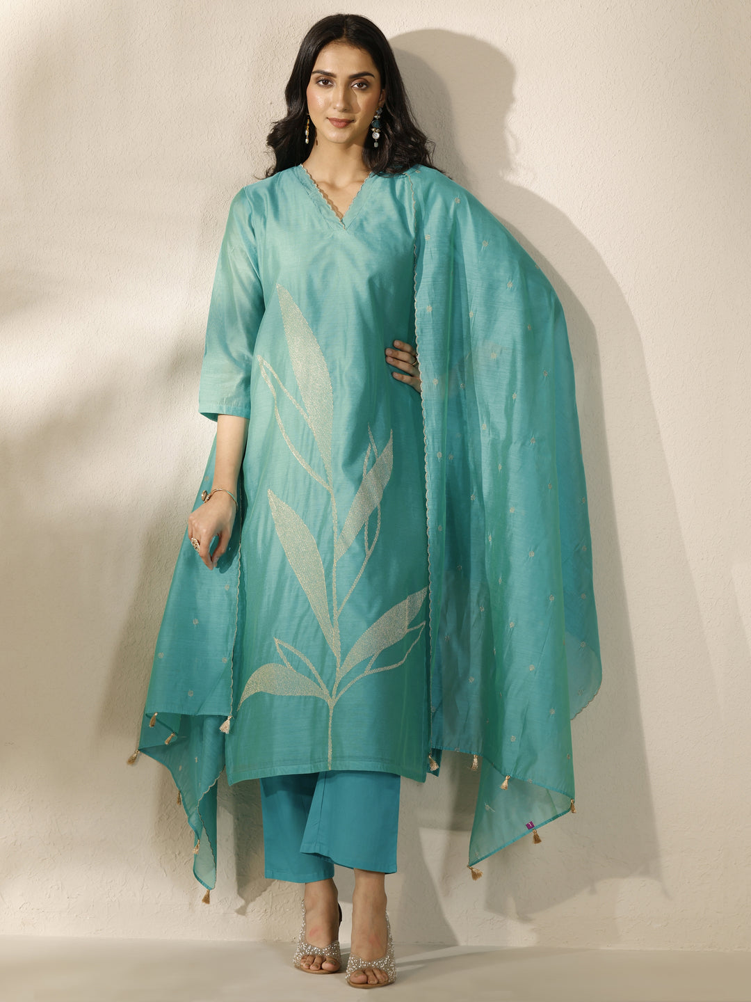 Green Embellished Silk Blend Straight Suit Set With Dupatta