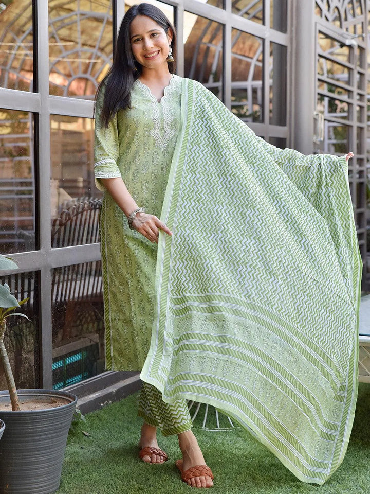 Green Embroidered Cotton Straight Suit Set With Trousers - Libas