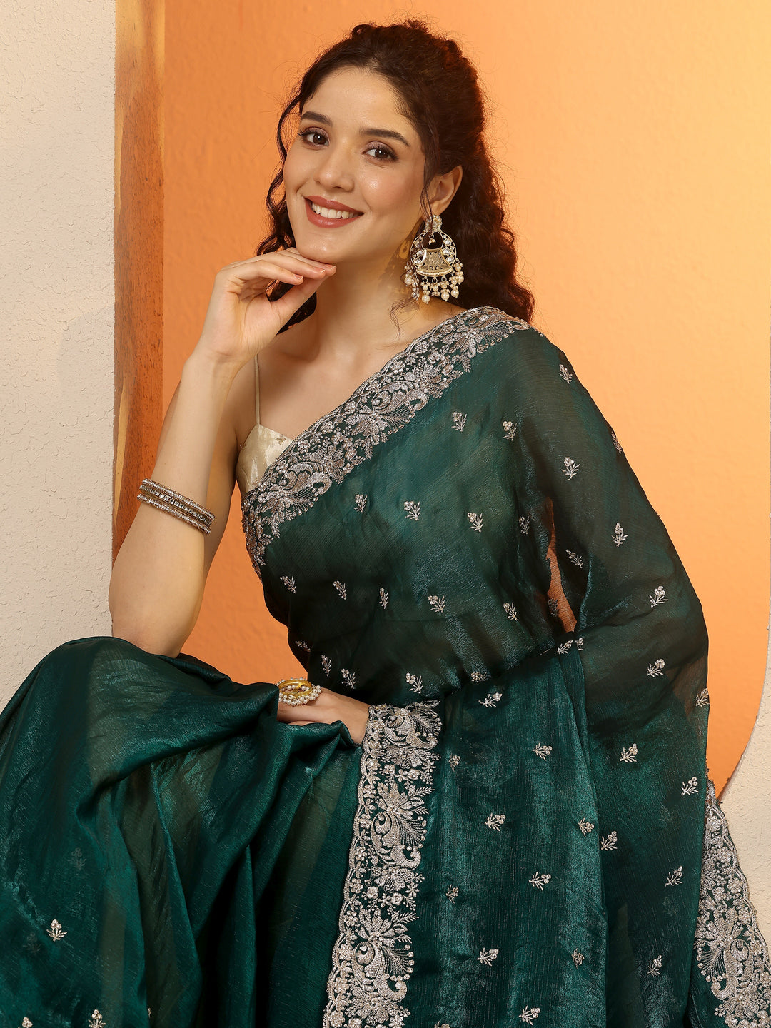 Green Embroidered Organza Saree With Unstitched Blouse Piece
