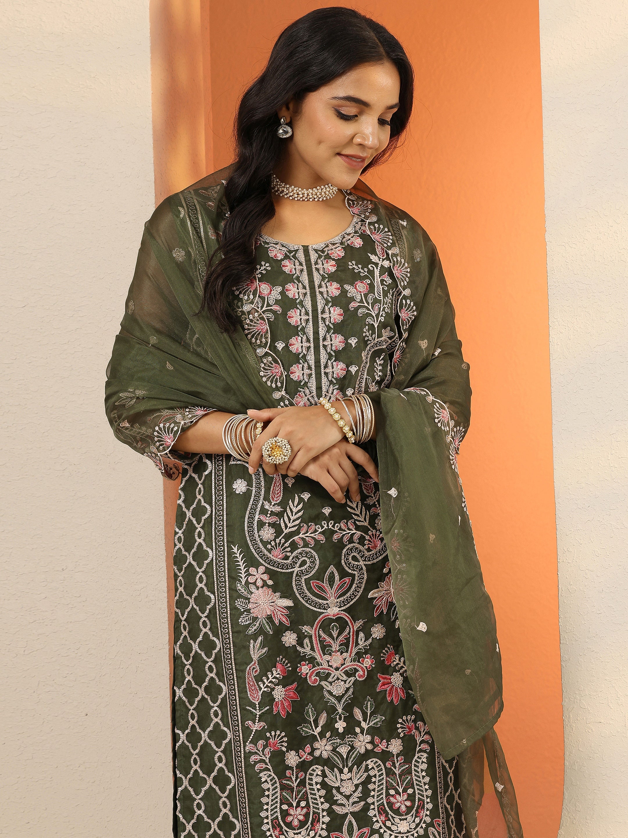 Green Embroidered Organza Straight Suit Set With Dupatta-image-49