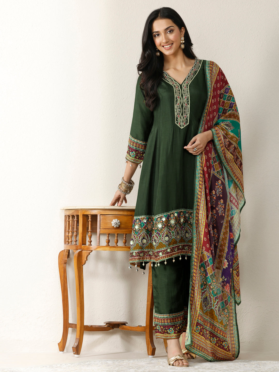 Green Embroidered Silk blend Anarkali Suit Set With Dupatta