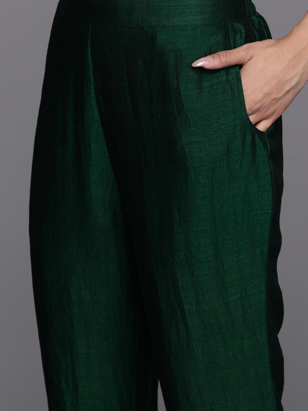 Green Embroidered Silk Blend Straight Kurta With Trousers & Dupatta