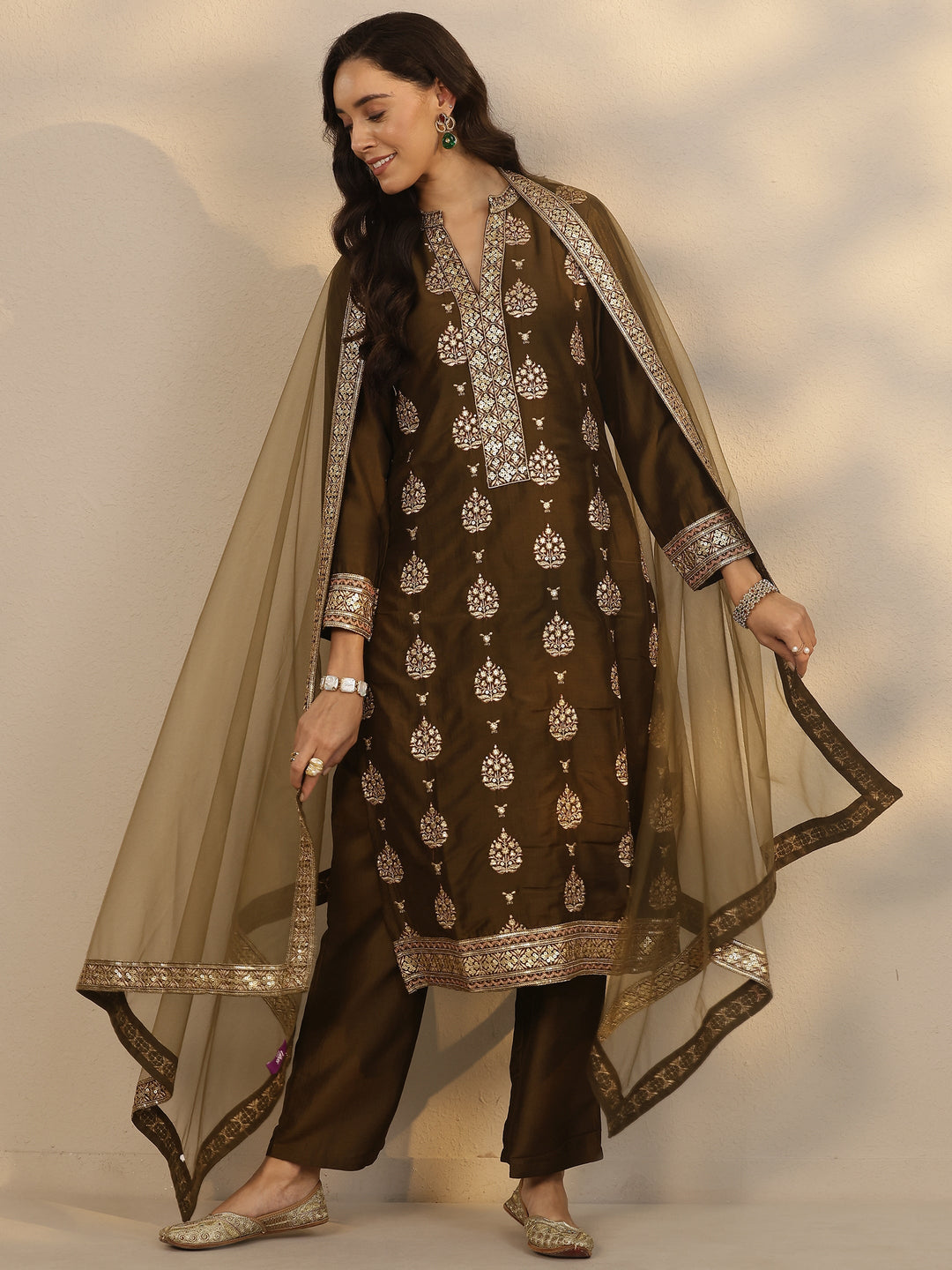  Green Embroidered Silk Blend Straight Suit Set With Dupatta 