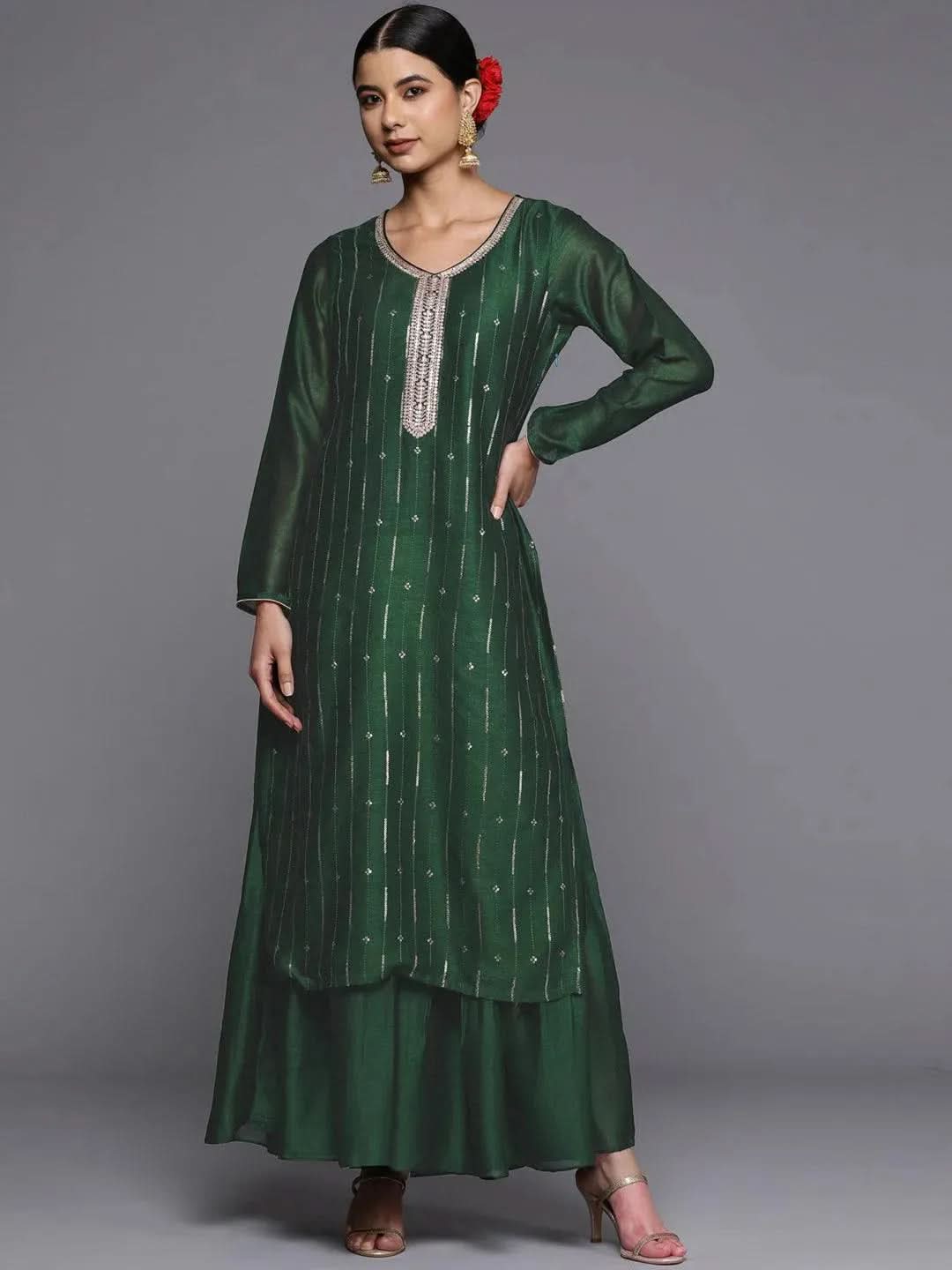 

Green Embroidered Silk Straight Kurta