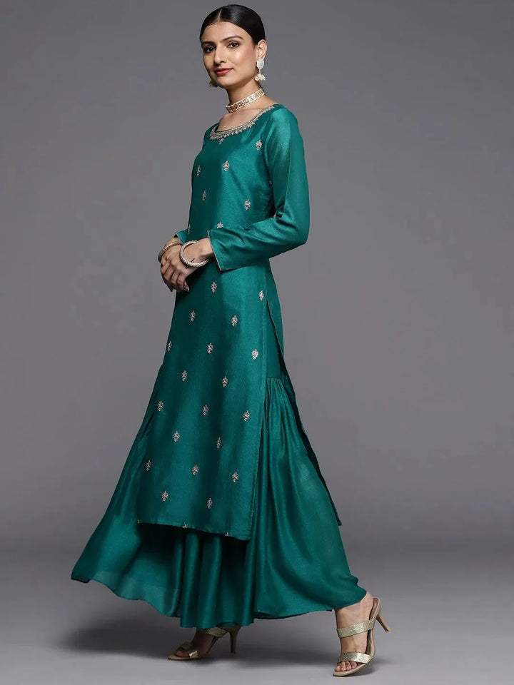 Green Embroidered Silk Straight Kurta - Libas