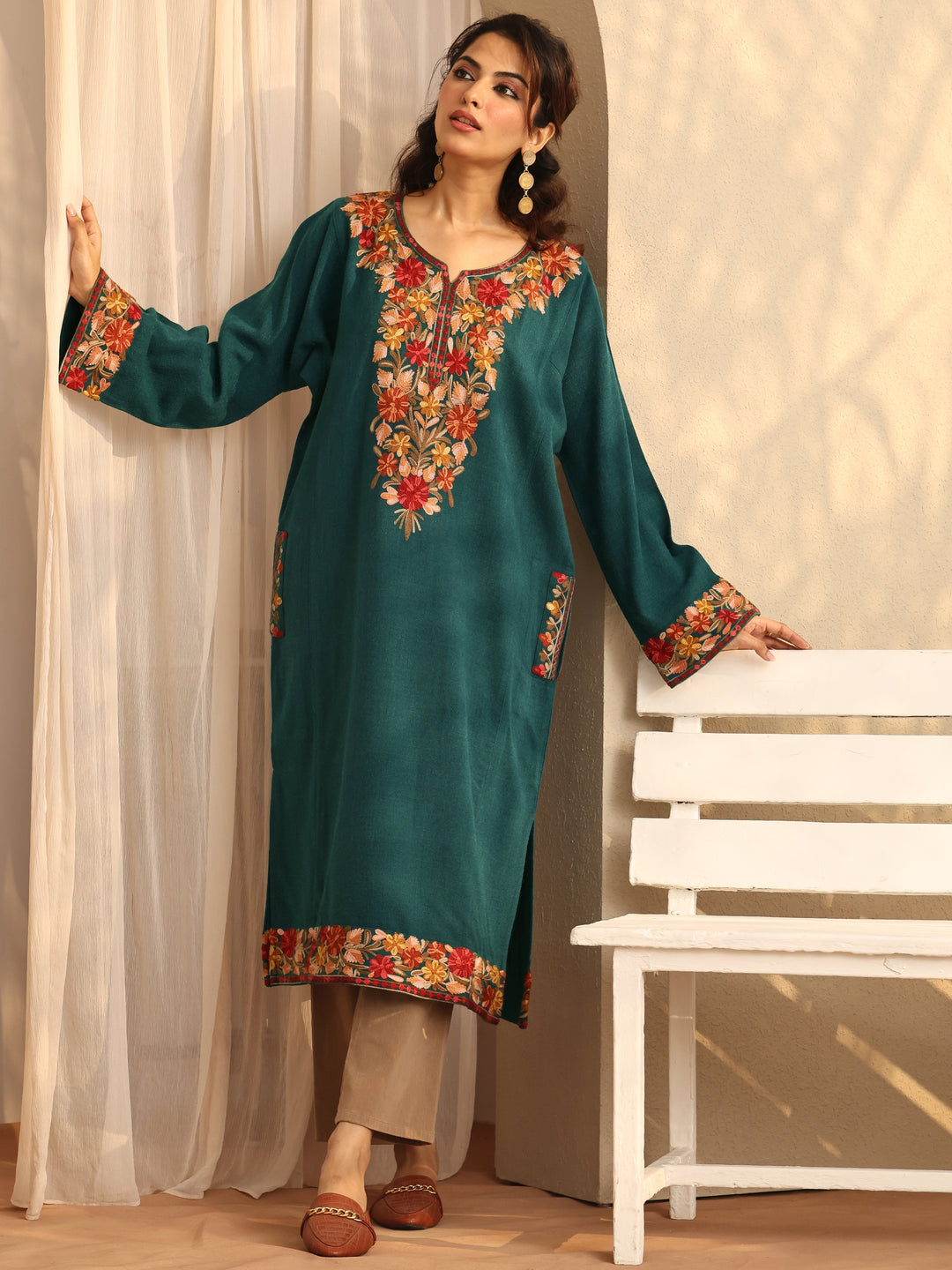  Green Embroidered Wool Straight Kurta 